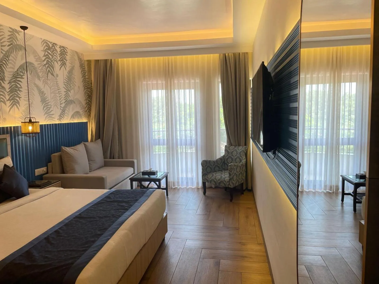 Bed in Le Seasons Resort