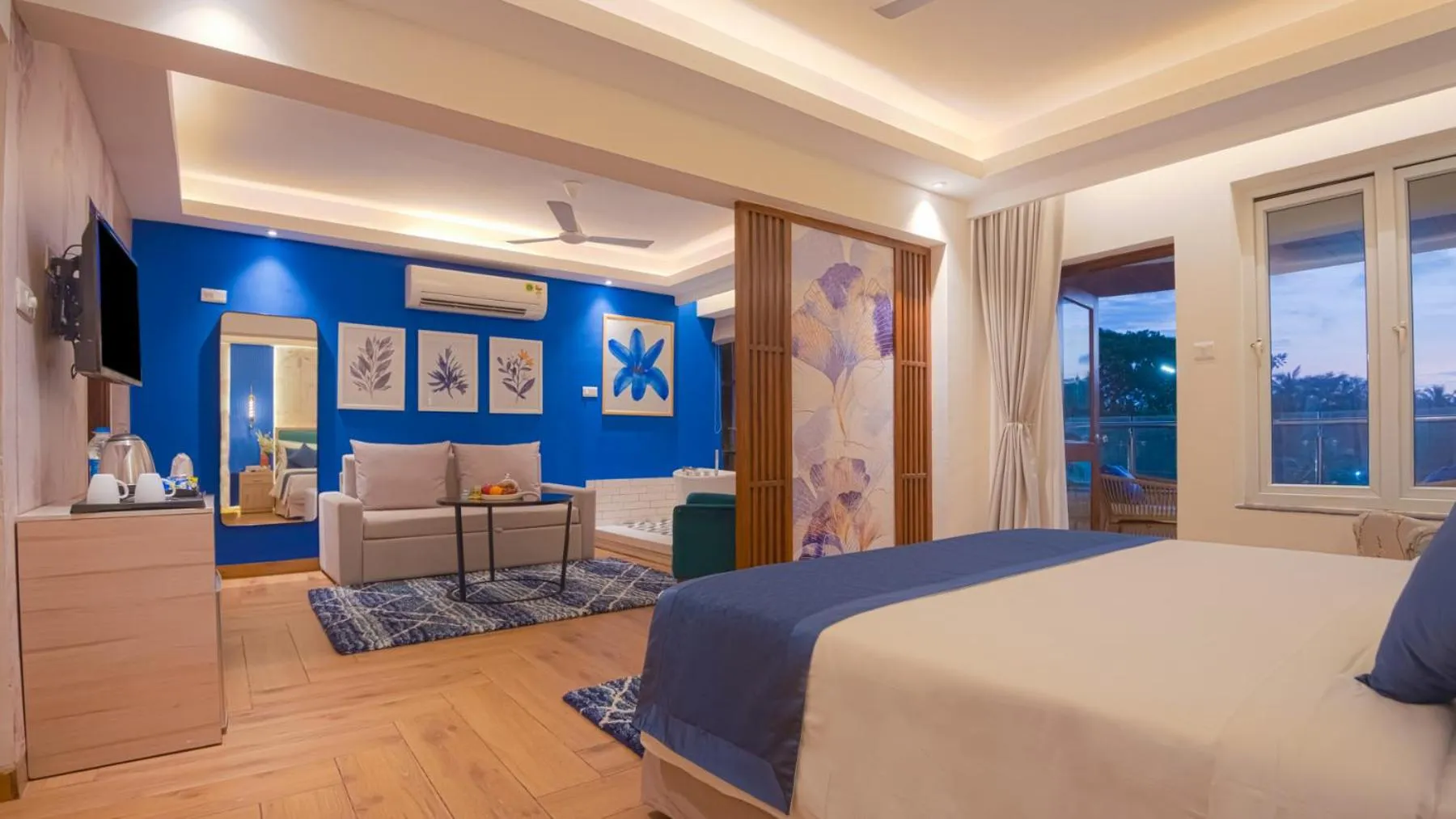 Photo of the whole room, Bed in Le Seasons Resort