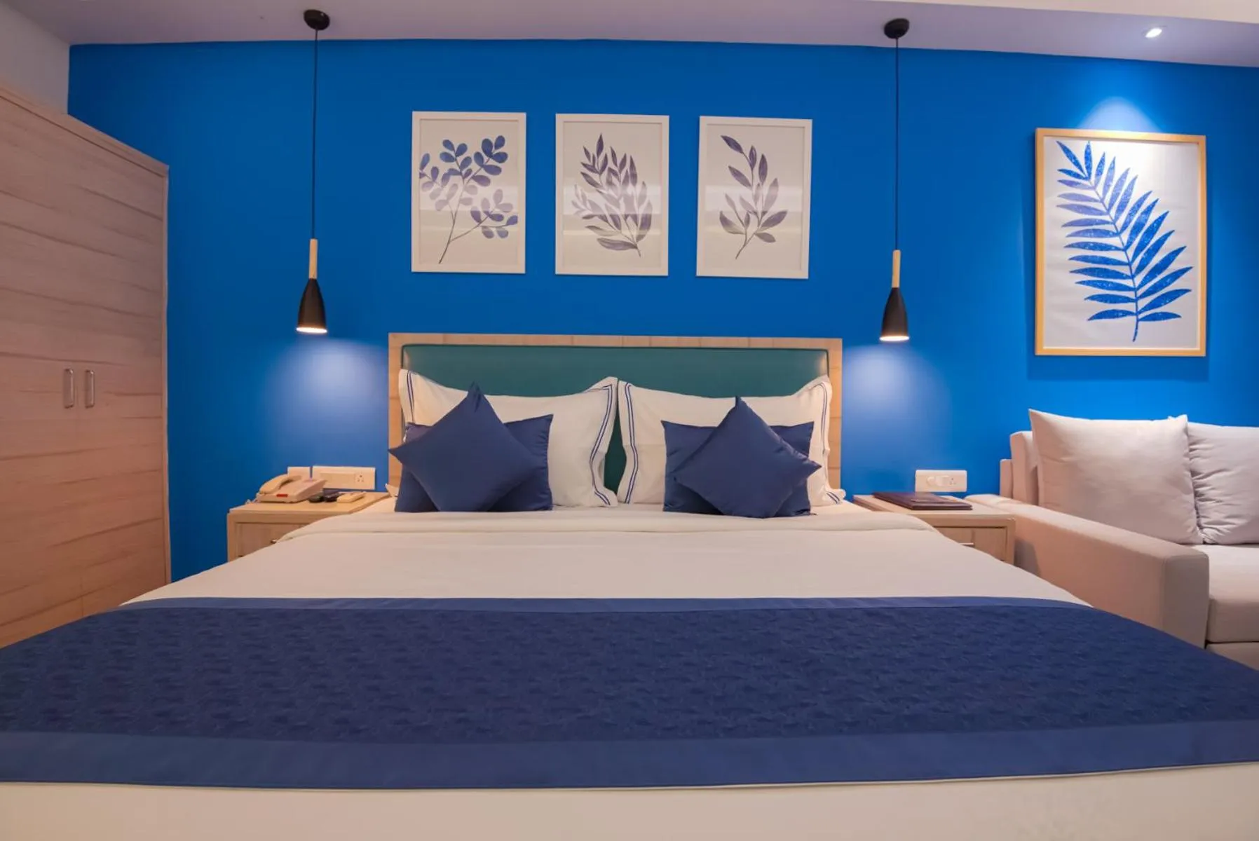 Bed in Le Seasons Resort