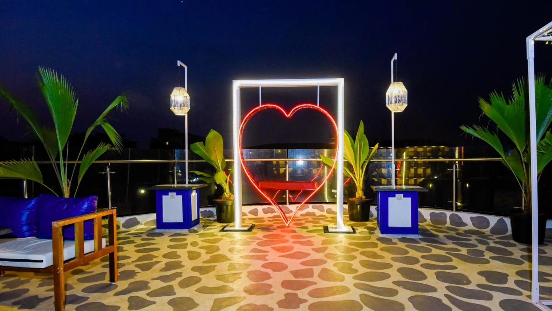 Entertainment in Le Seasons Resort