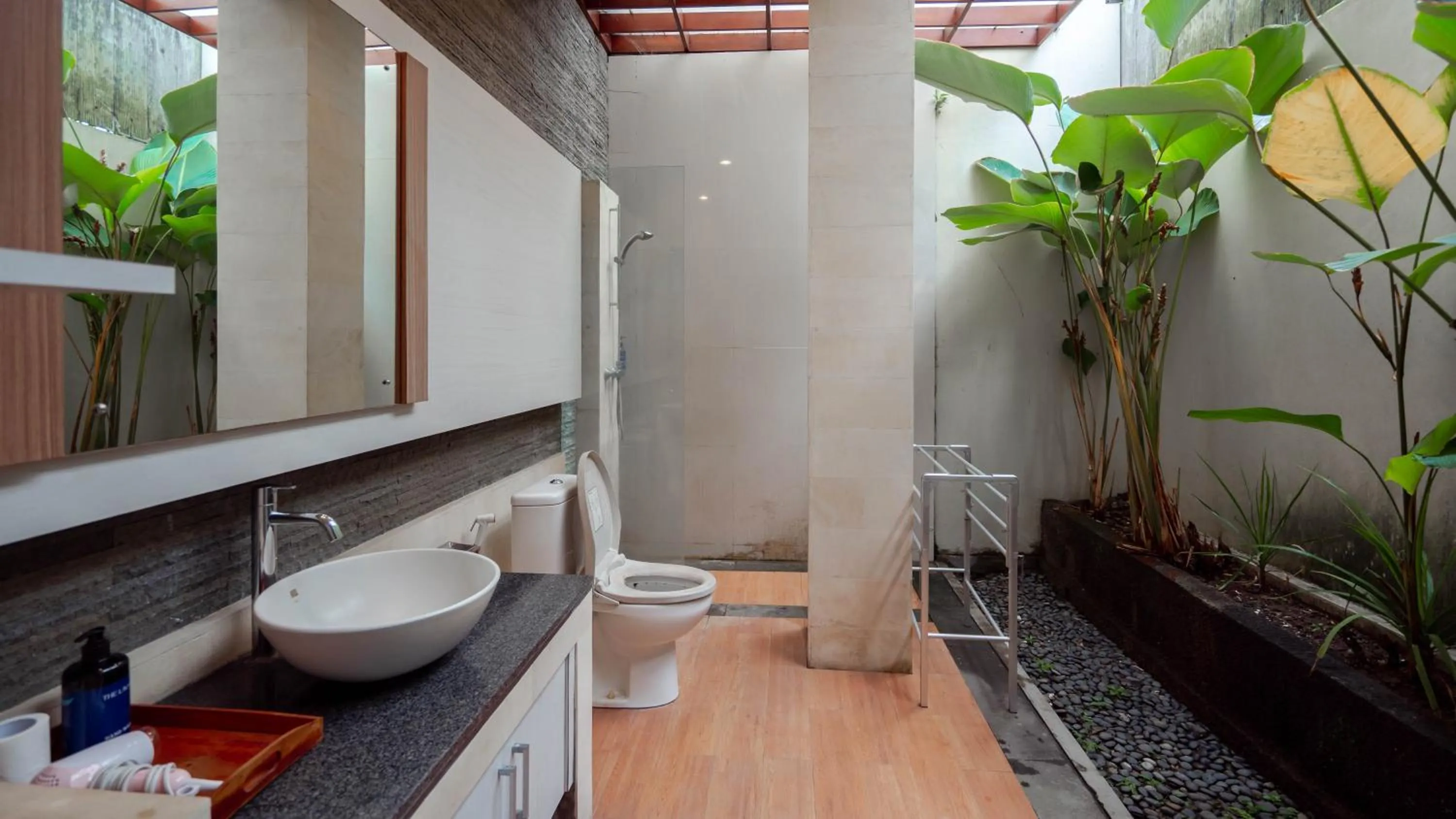 Bathroom in The Lavana Bali Radiance Villa Canggu