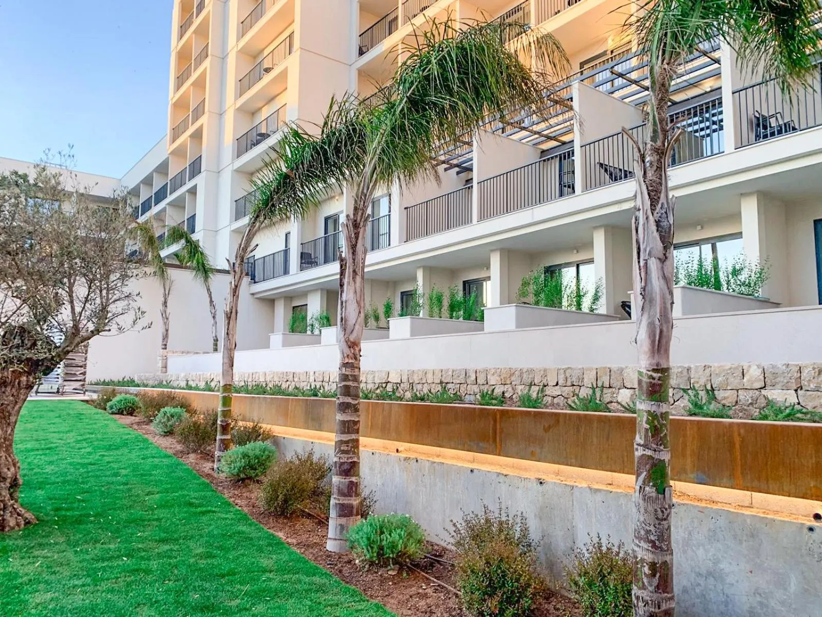 Property building in Hotel Paradiso Garden