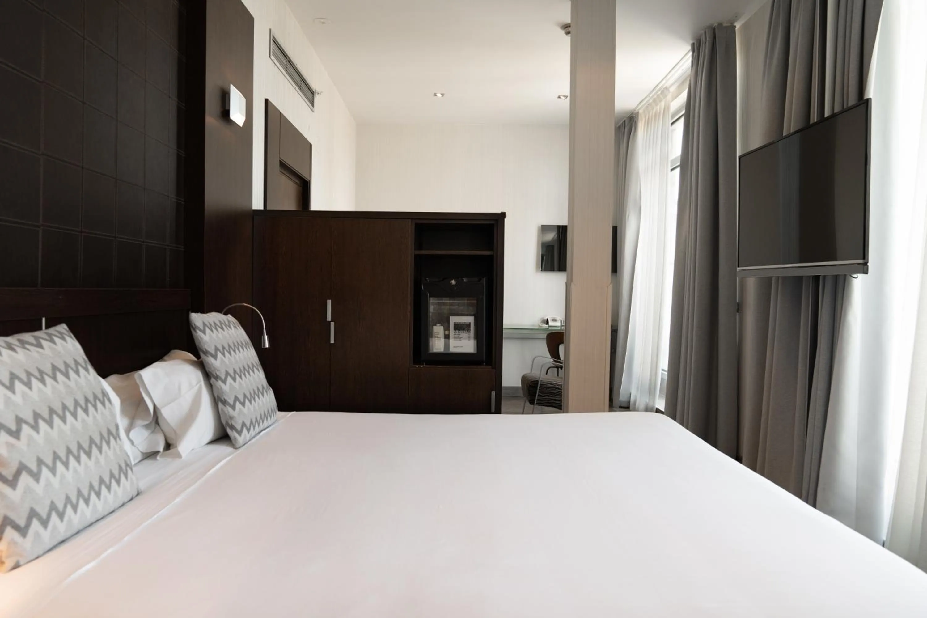 Bed in Petit Palace President Castellana