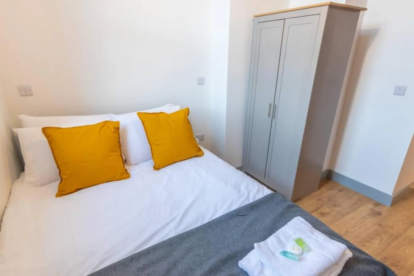 Bed in Pillo Rooms Serviced Apartments - Salford