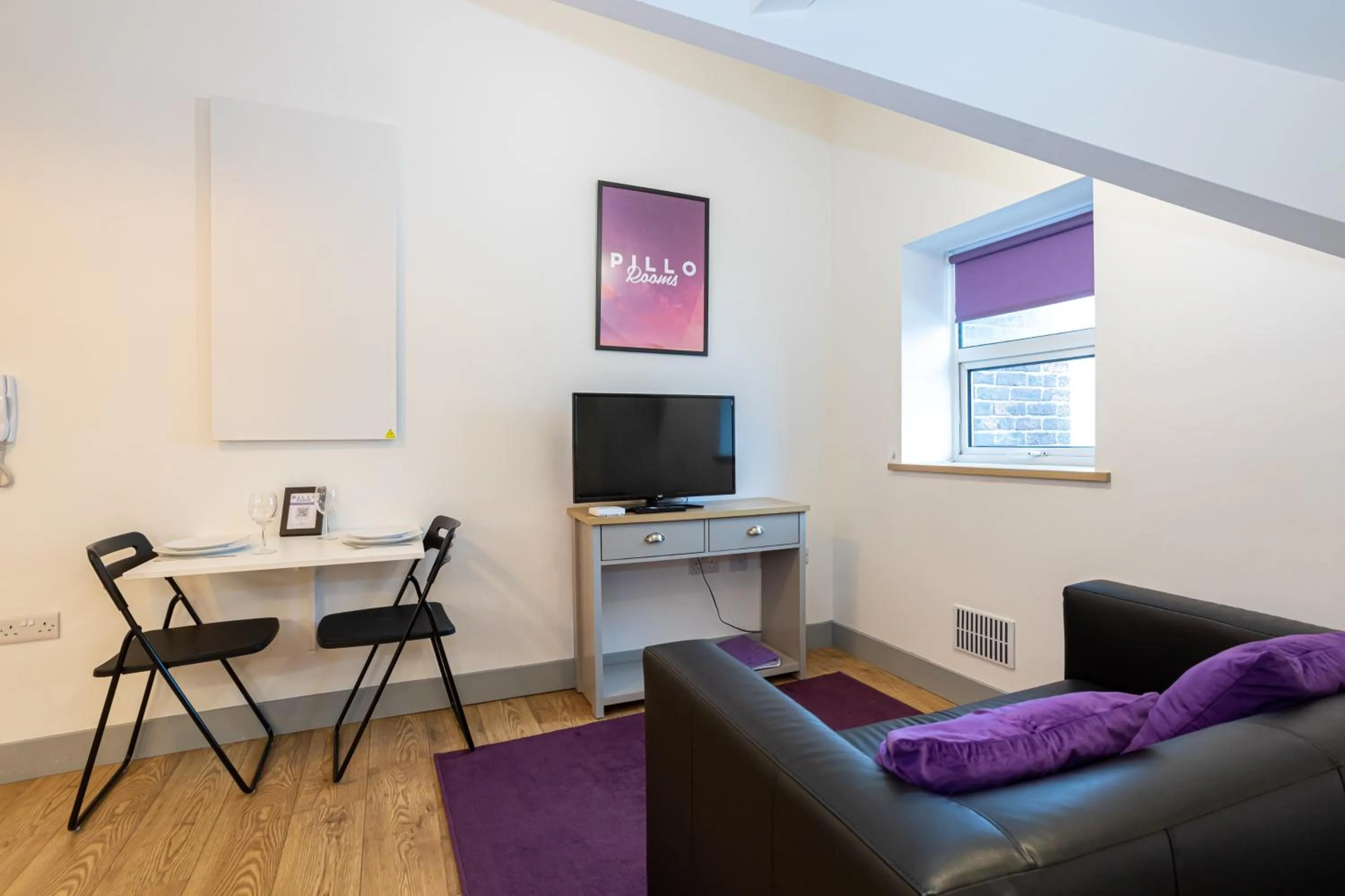 Pillo Rooms Serviced Apartments - Salford