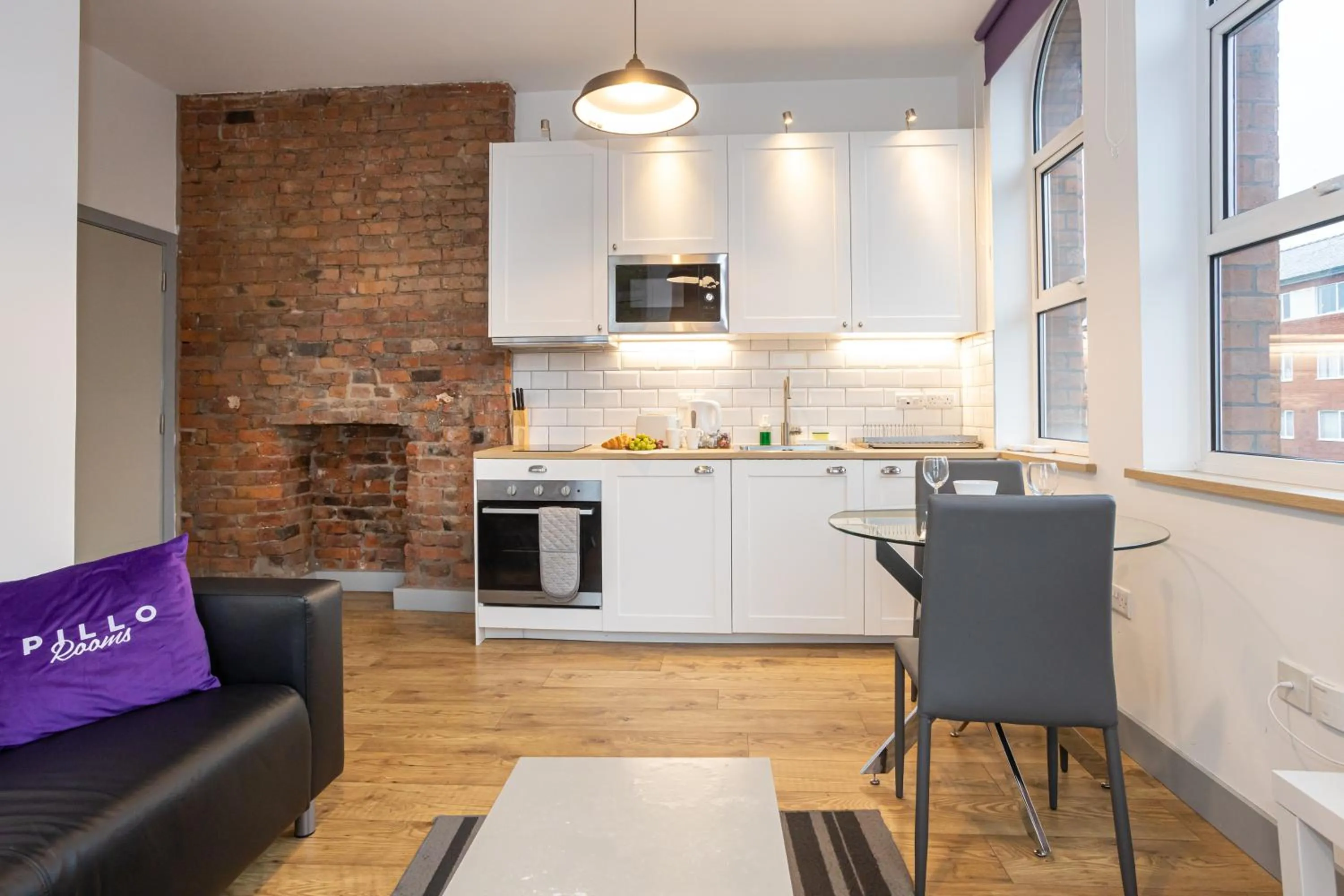 Pillo Rooms Serviced Apartments - Salford