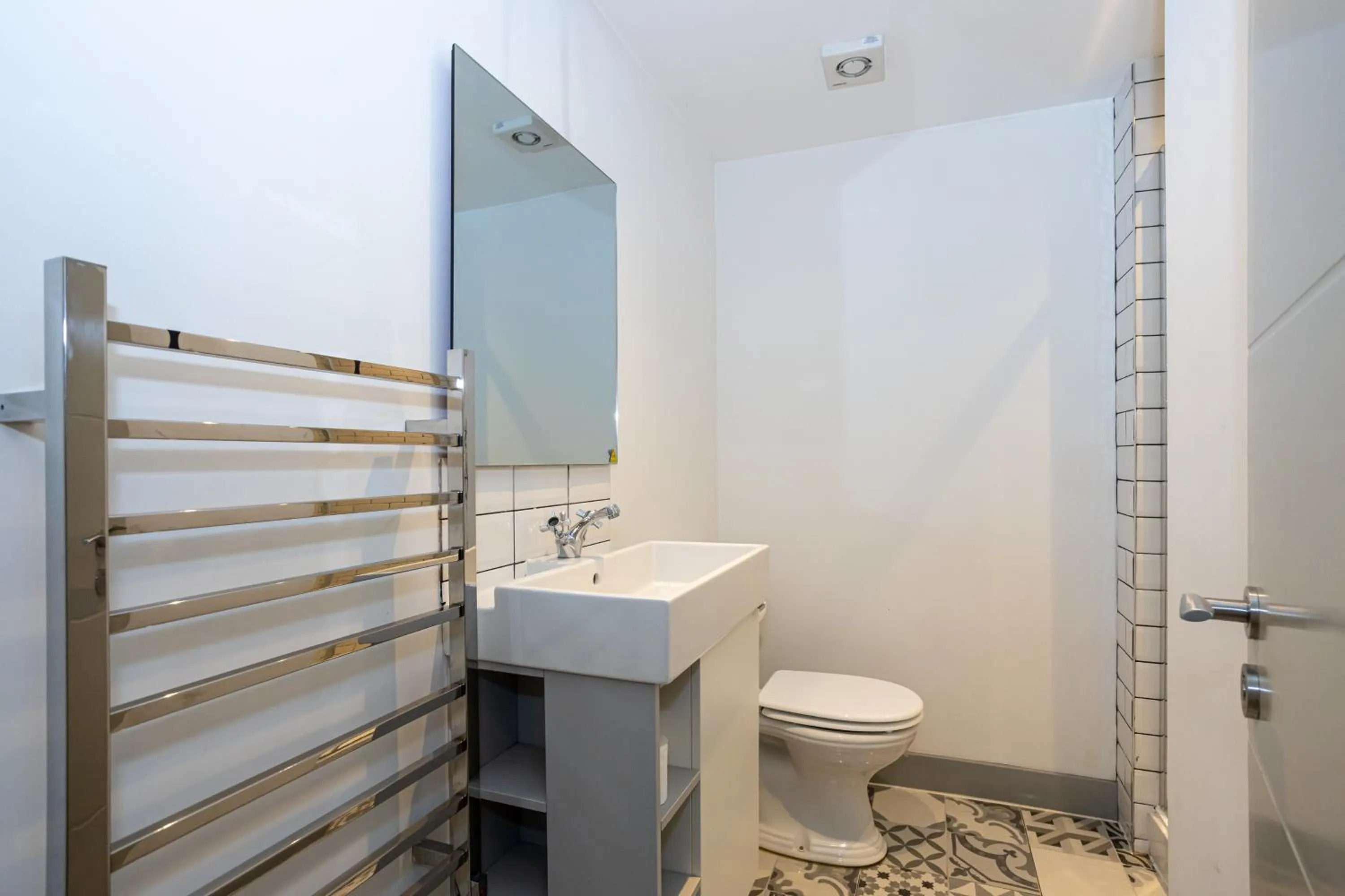 Pillo Rooms Serviced Apartments - Salford