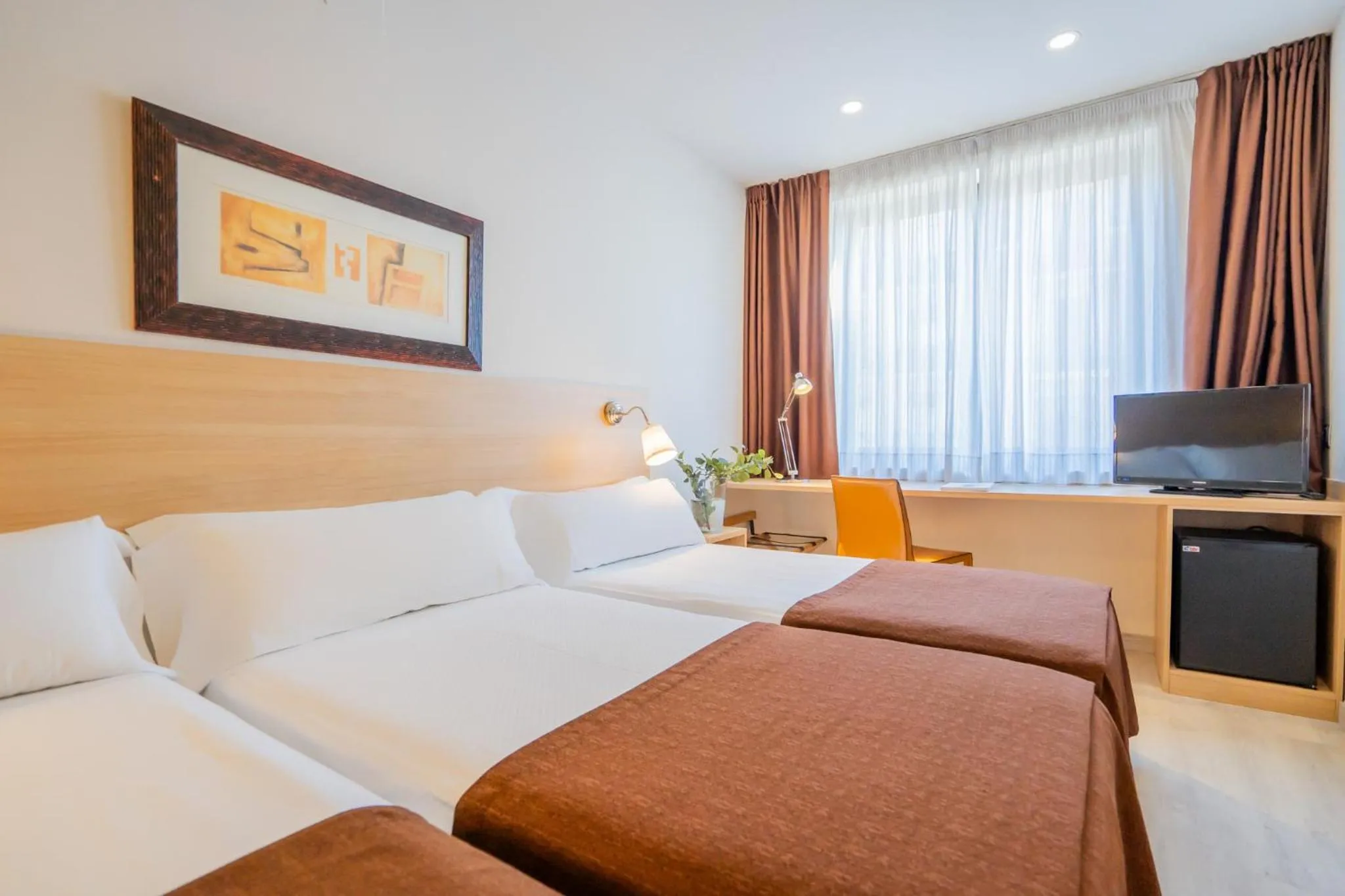 Bed in Hotel Glòries