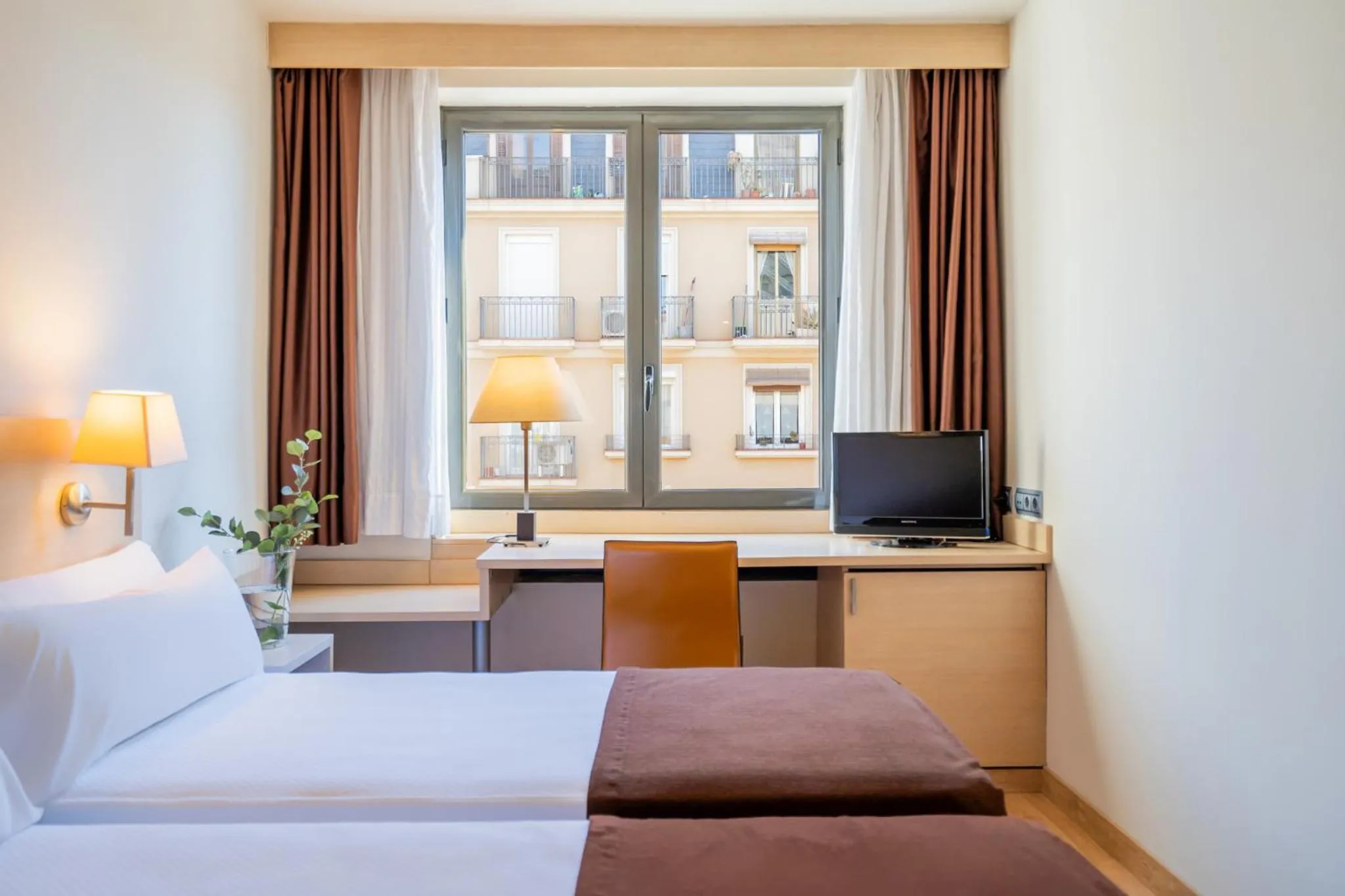 Bed in Hotel Glòries