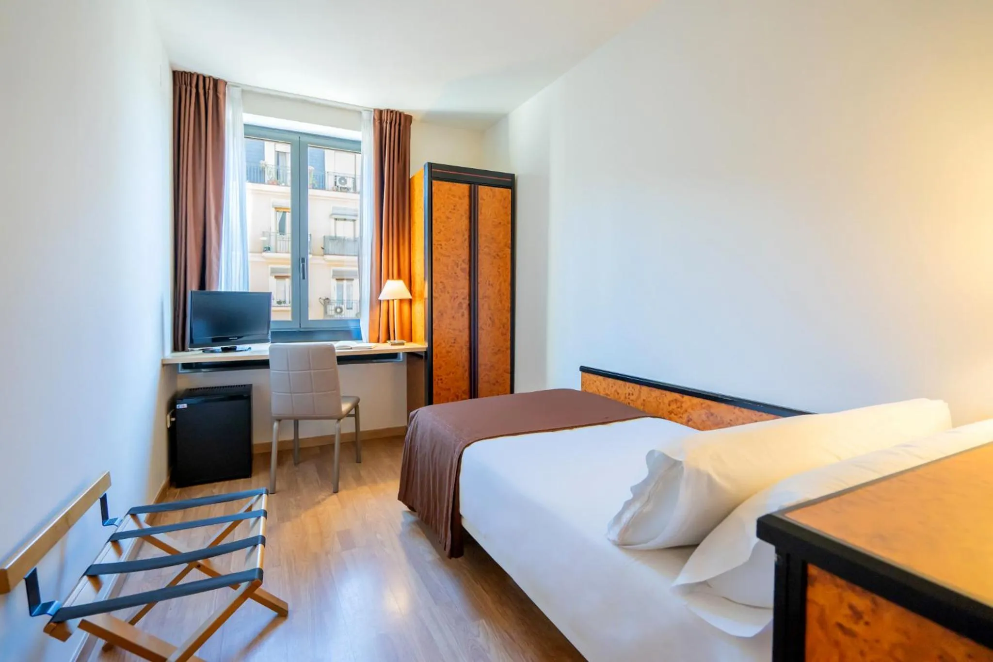 Bed in Hotel Glòries