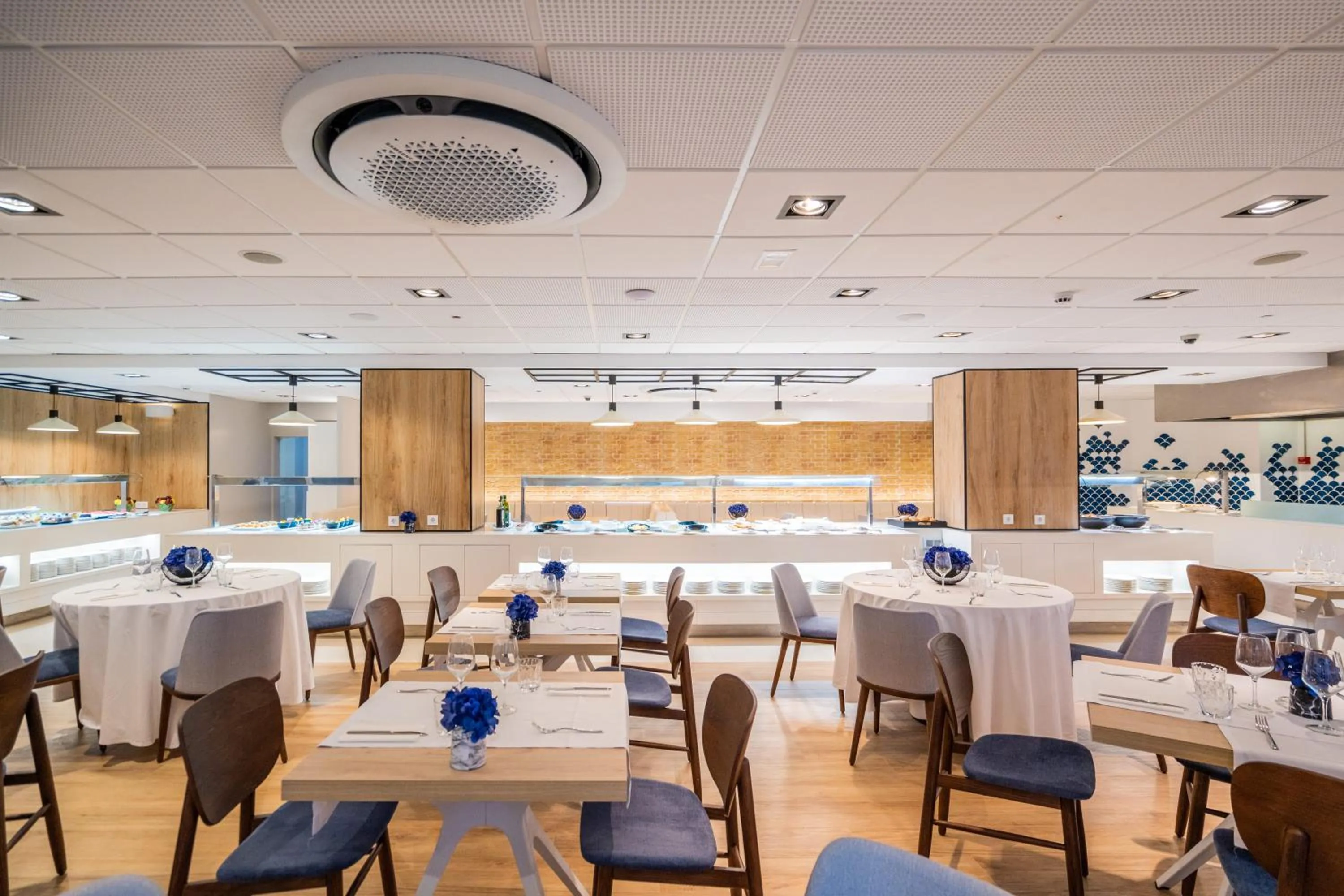 Restaurant/places to eat in Neptuno Hotel & SPA 4 Sup