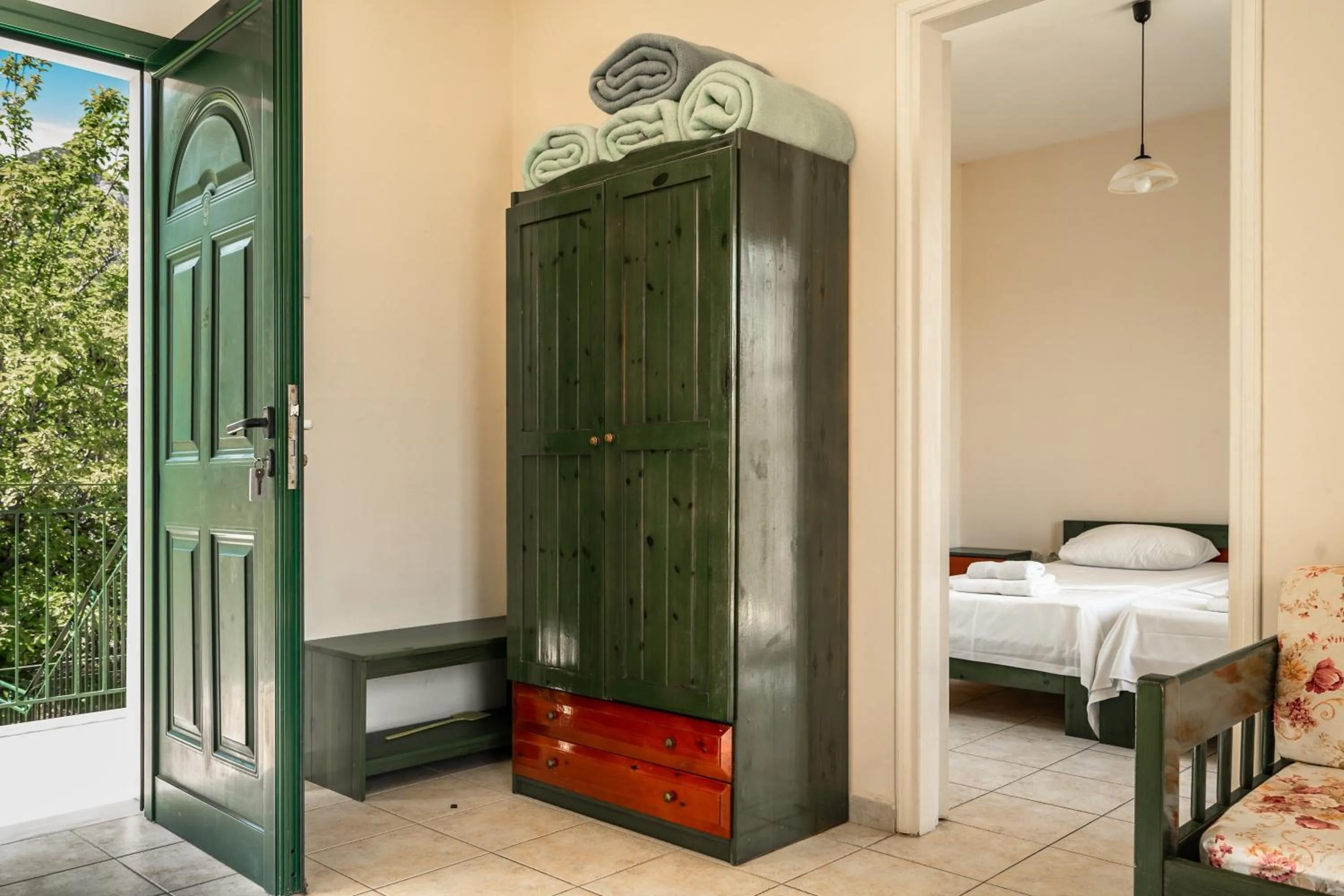 Property building, Bed in Anemona apartment 1