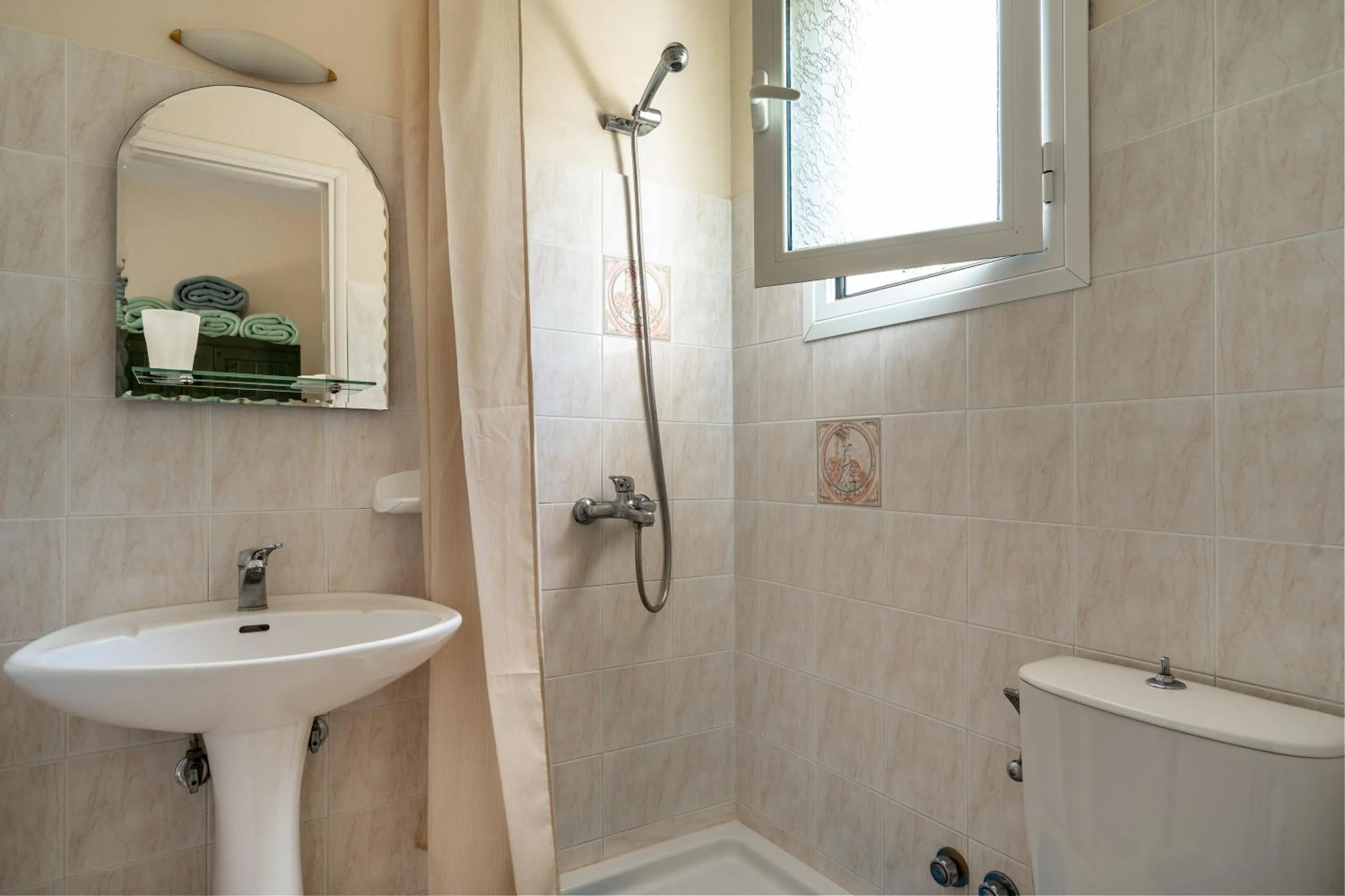 Bathroom in Anemona apartment 1