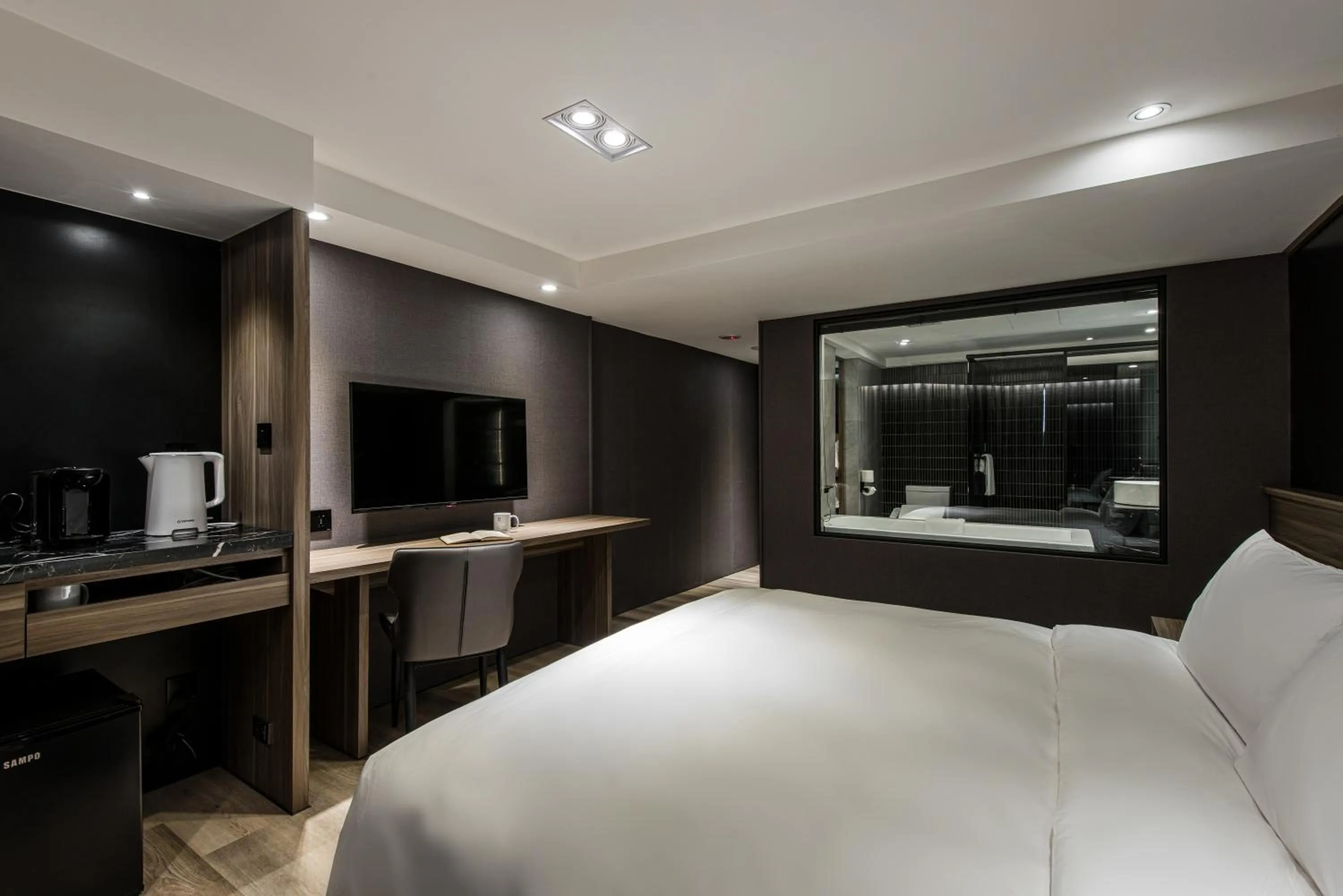 Bed in Autumn Willow Hotel