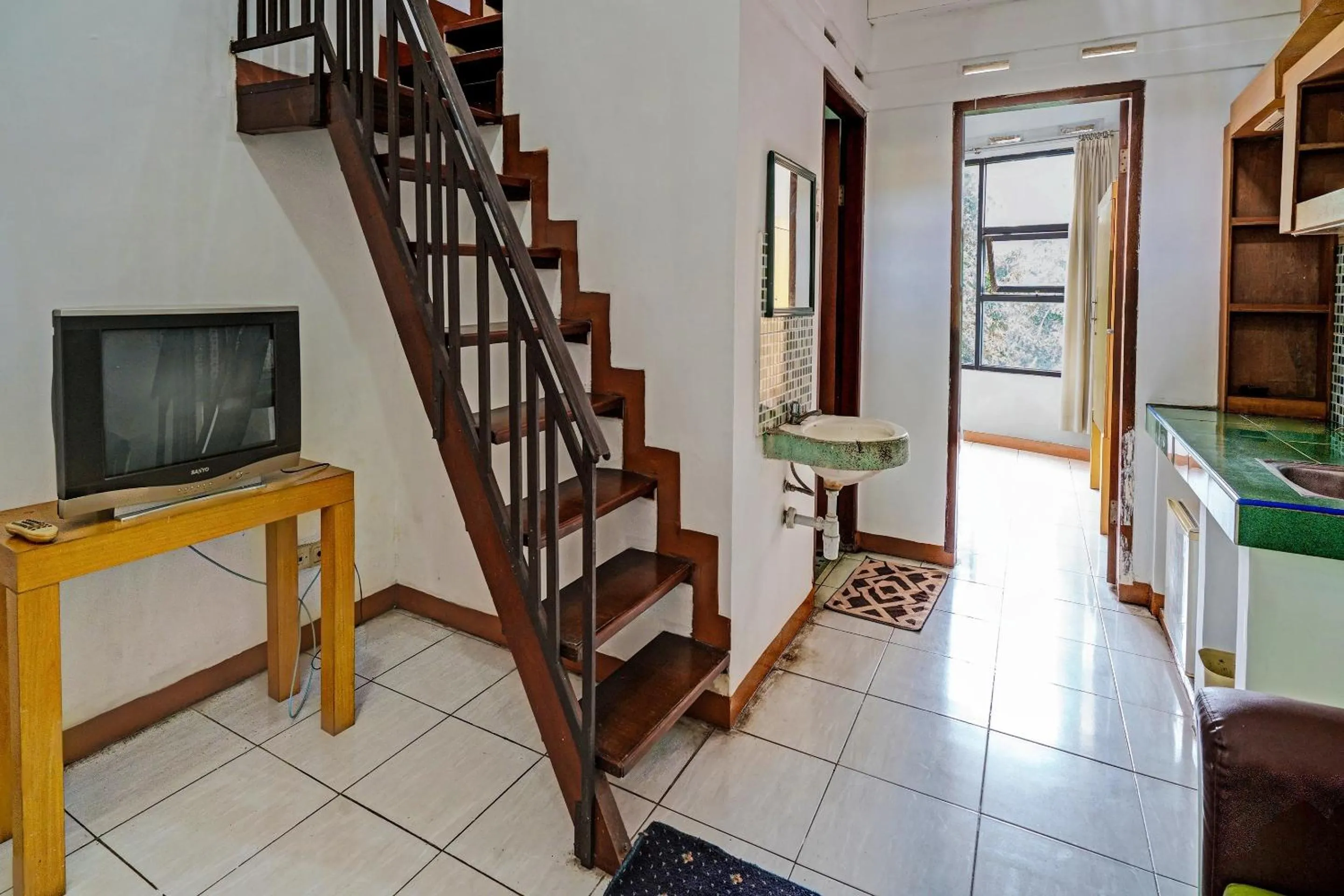 Bedroom in Super OYO Capital O 91810 Hotel Balebat 2