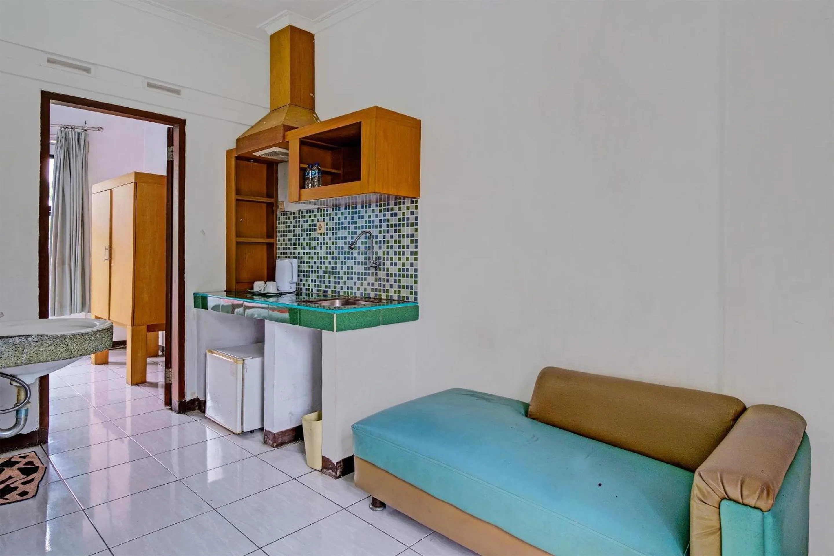 Bedroom in Super OYO Capital O 91810 Hotel Balebat 2