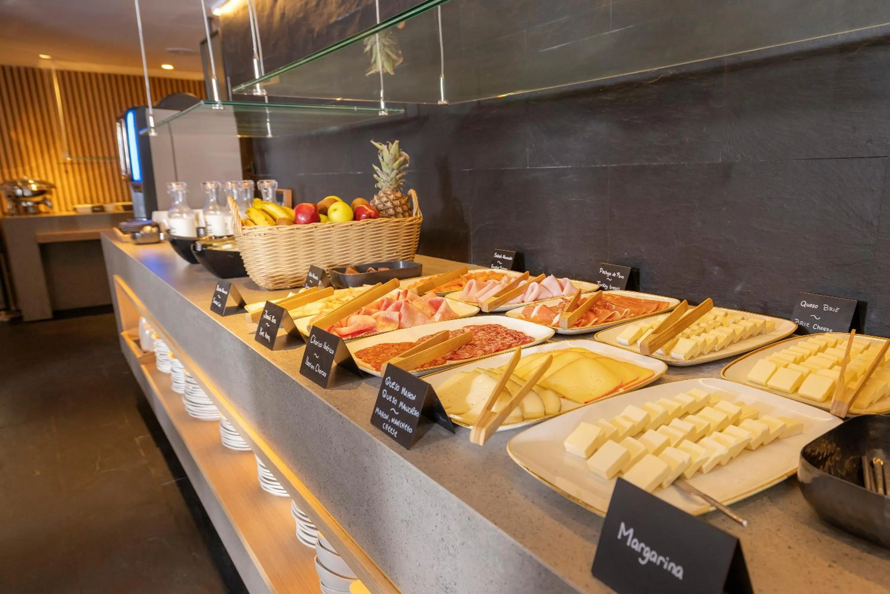 Breakfast in HM Jaime III