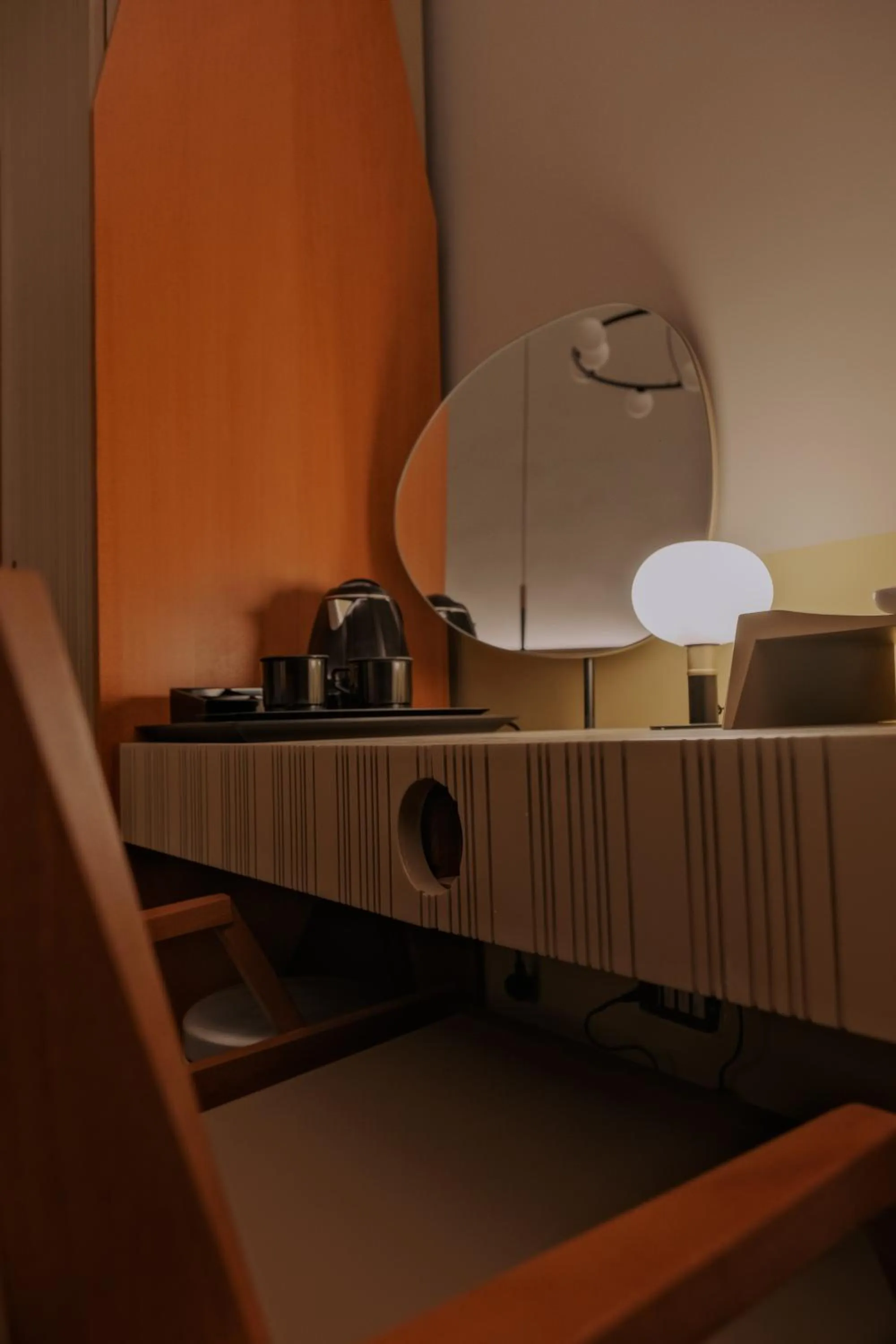 hair dresser in Occhi di Napoli Experiential Relais