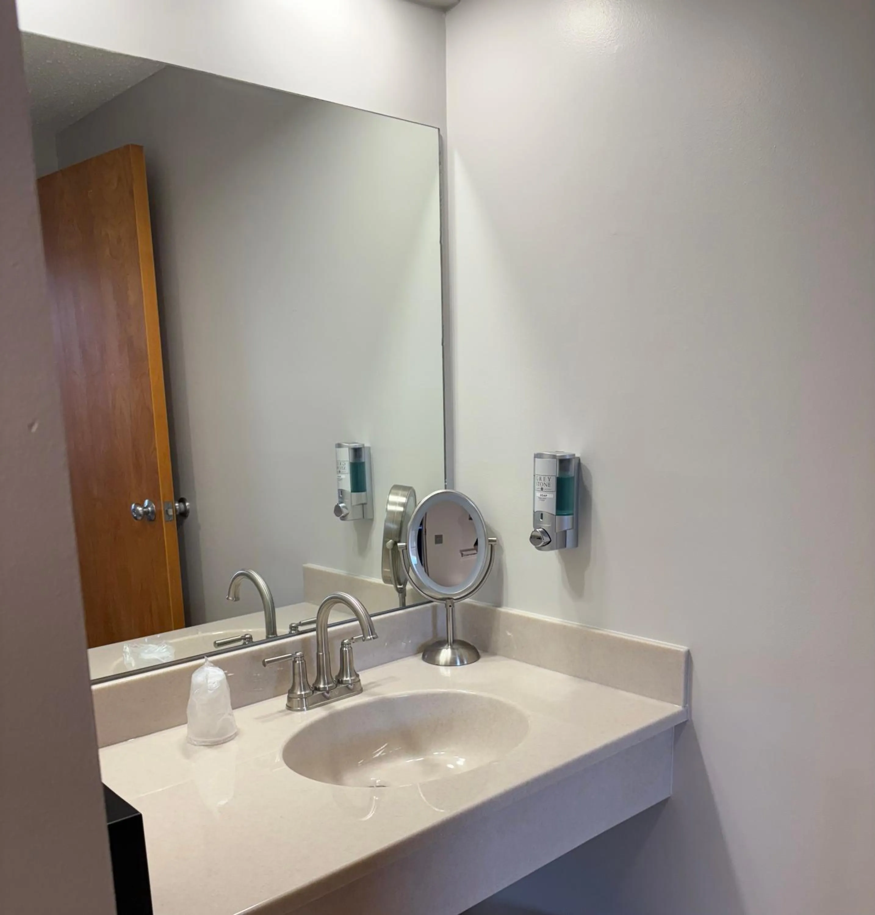 Bathroom in The Northeastland Hotel