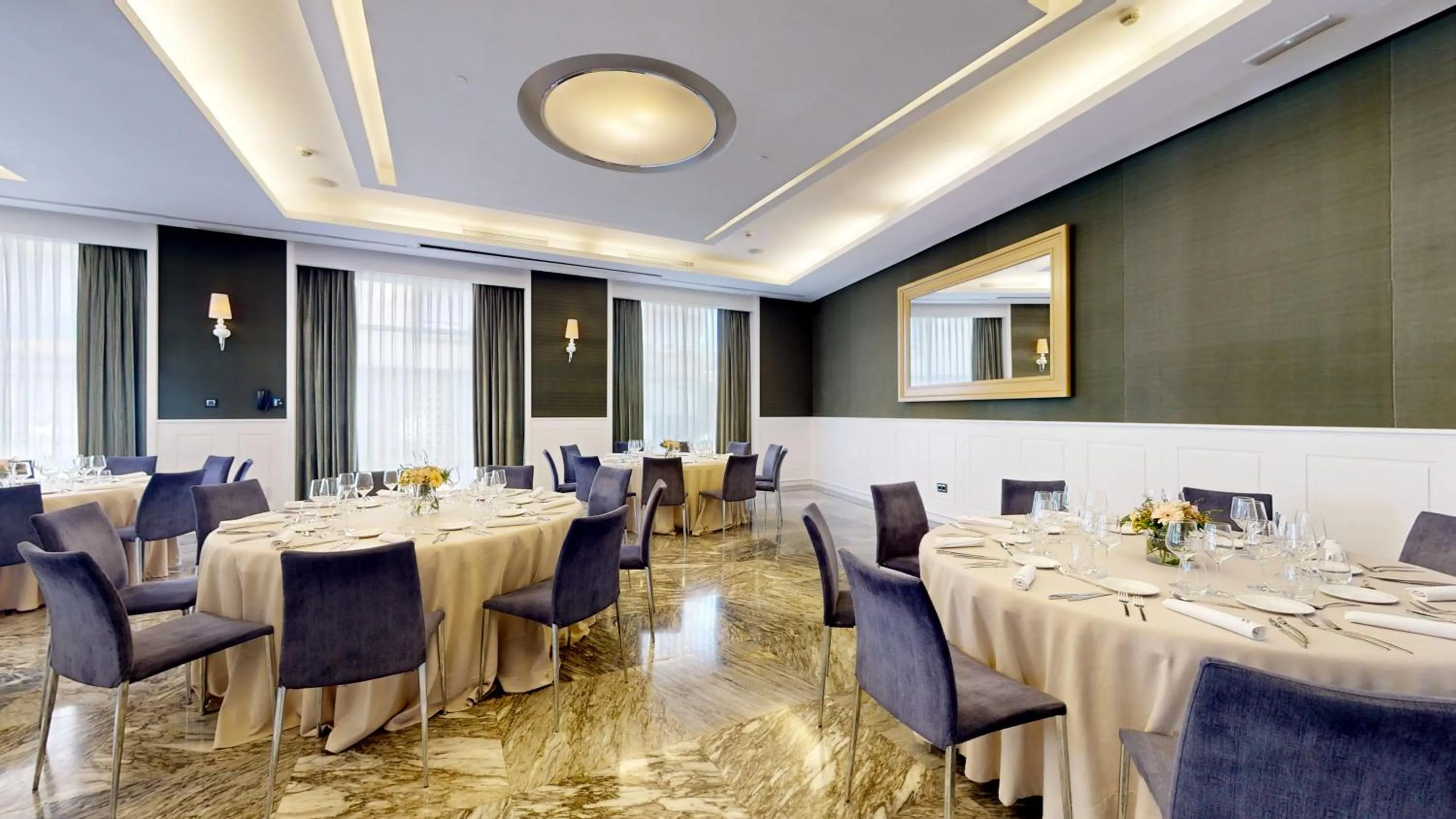 Restaurant/places to eat in Hotel Colón Gran Meliá - The Leading Hotels of the World