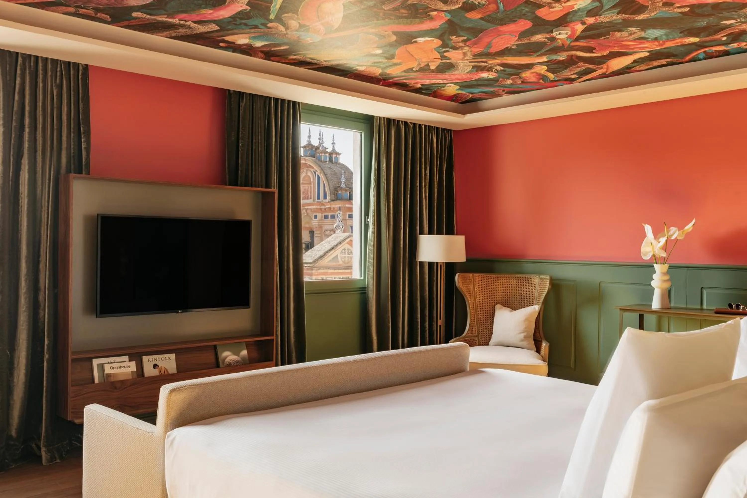 Bed in Hotel Colón Gran Meliá - The Leading Hotels of the World