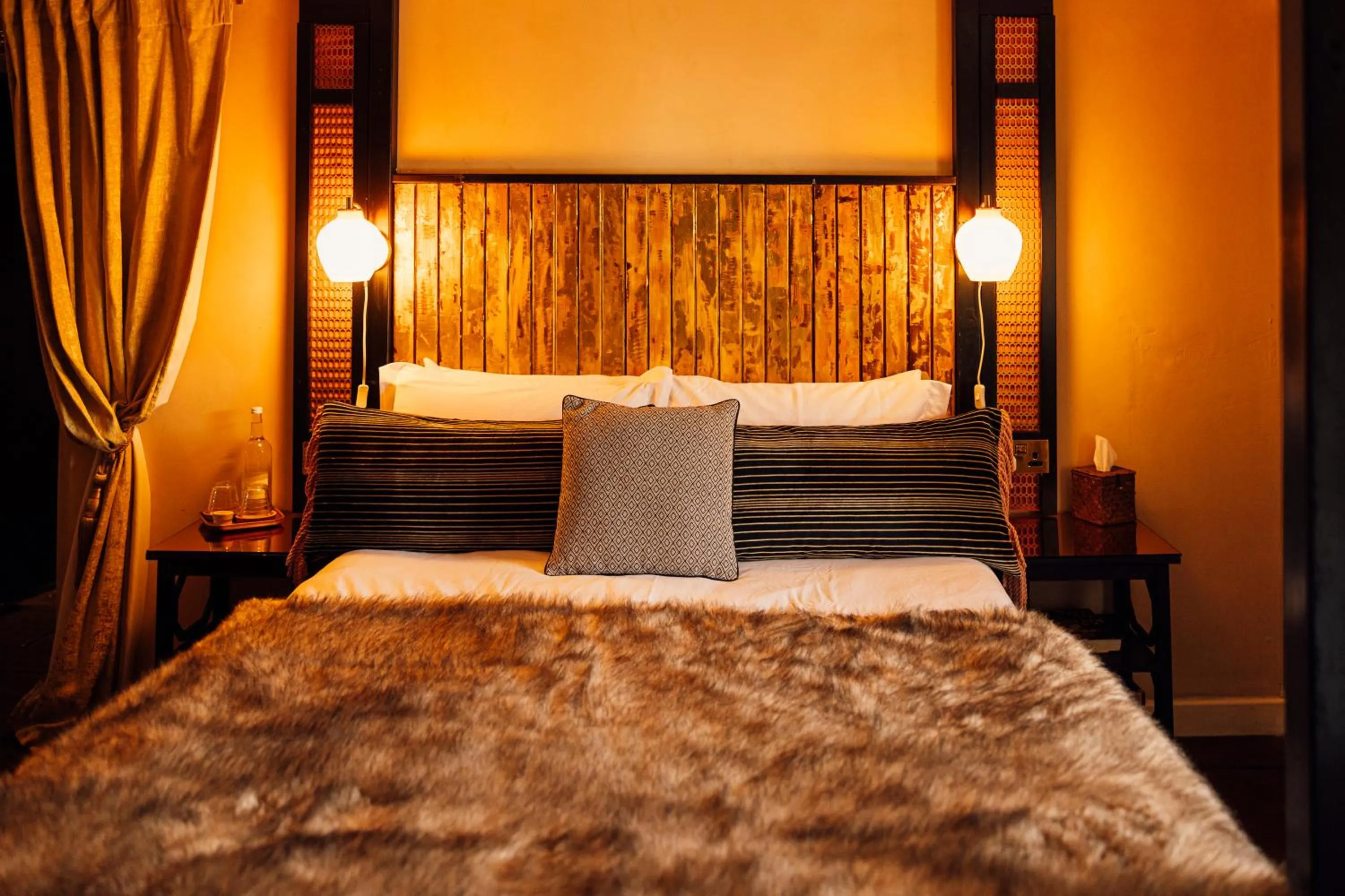 Bed in The George & Heart House