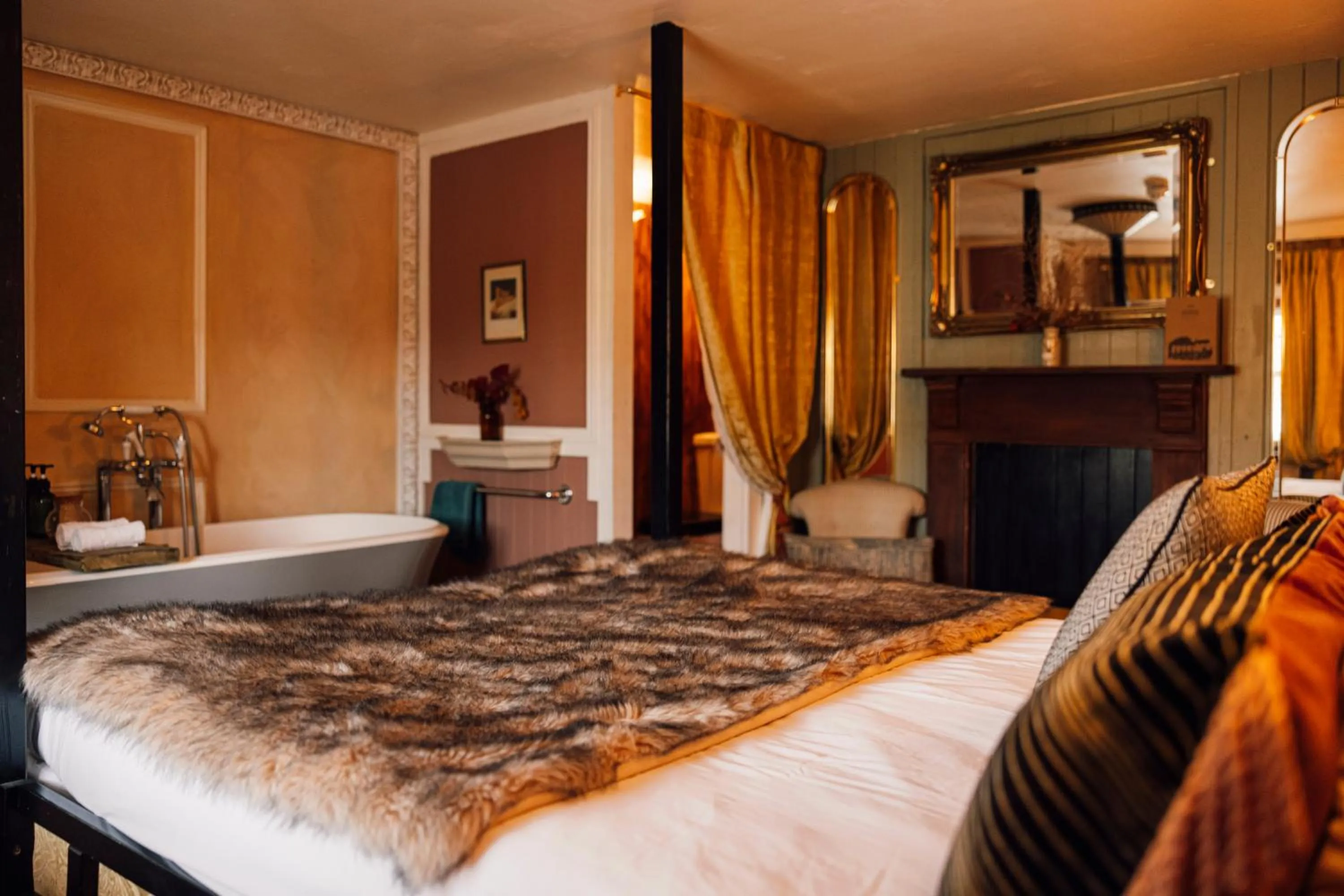 Bed in The George & Heart House