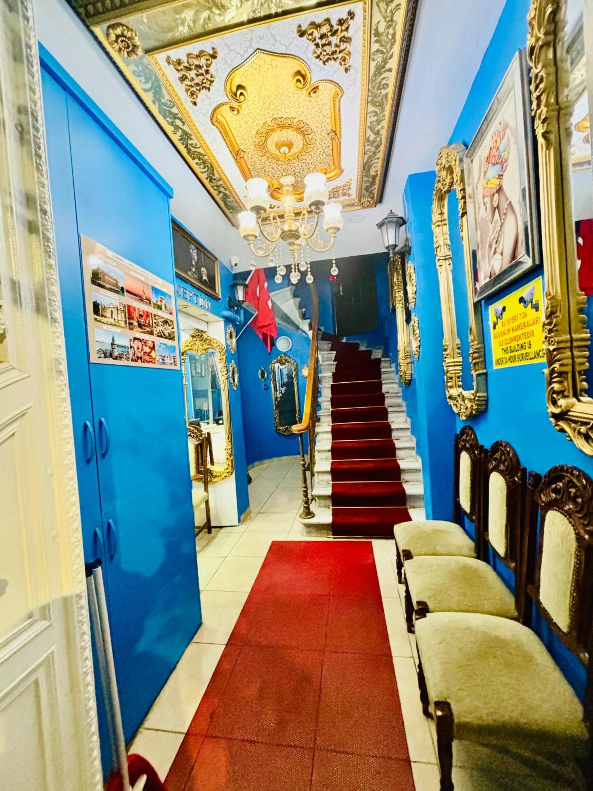 Lobby or reception in White Suites Hotel İstanbul