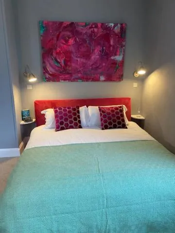 Bed in The Castle Inn Bradford on Avon