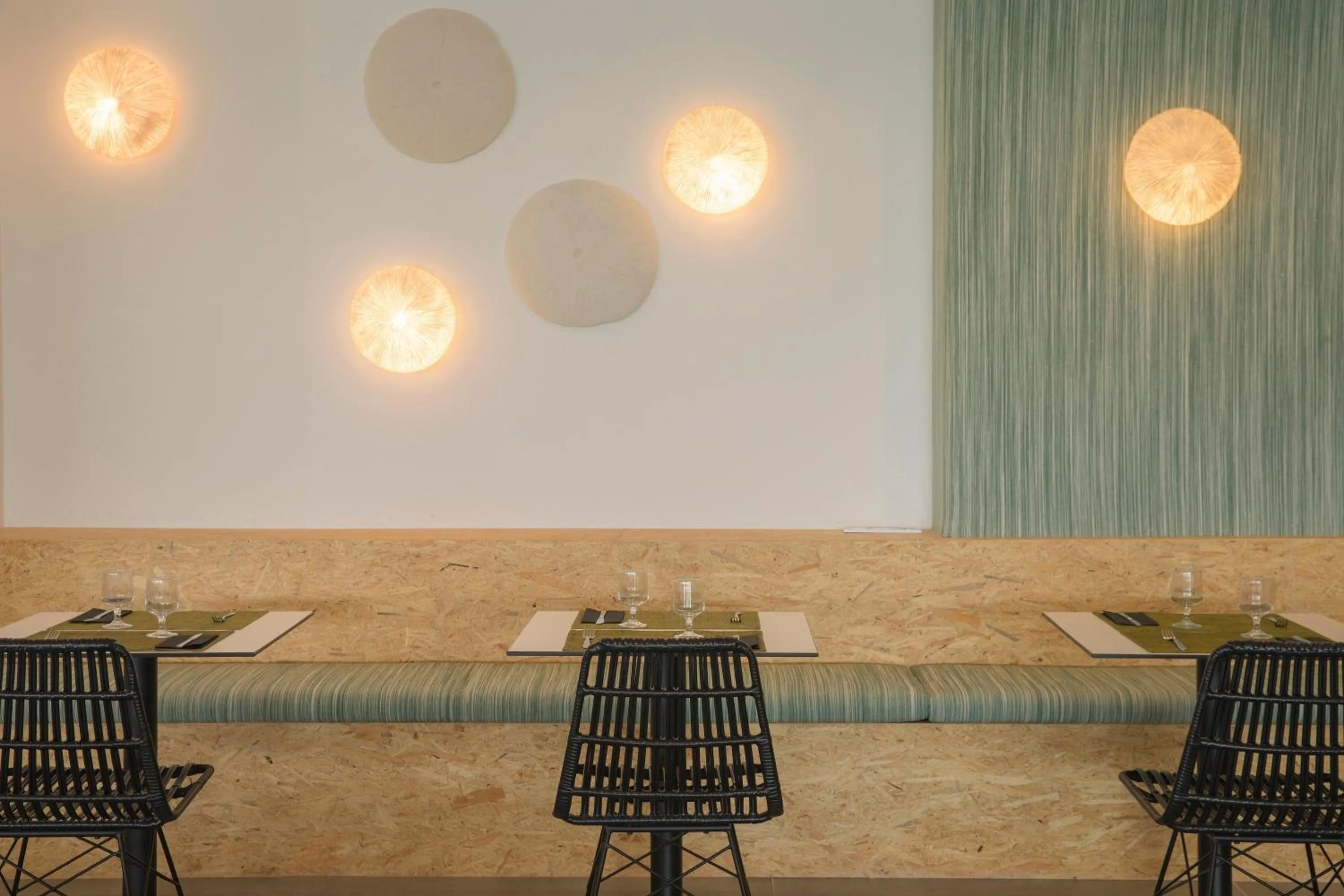 Restaurant/places to eat in HM Martinique