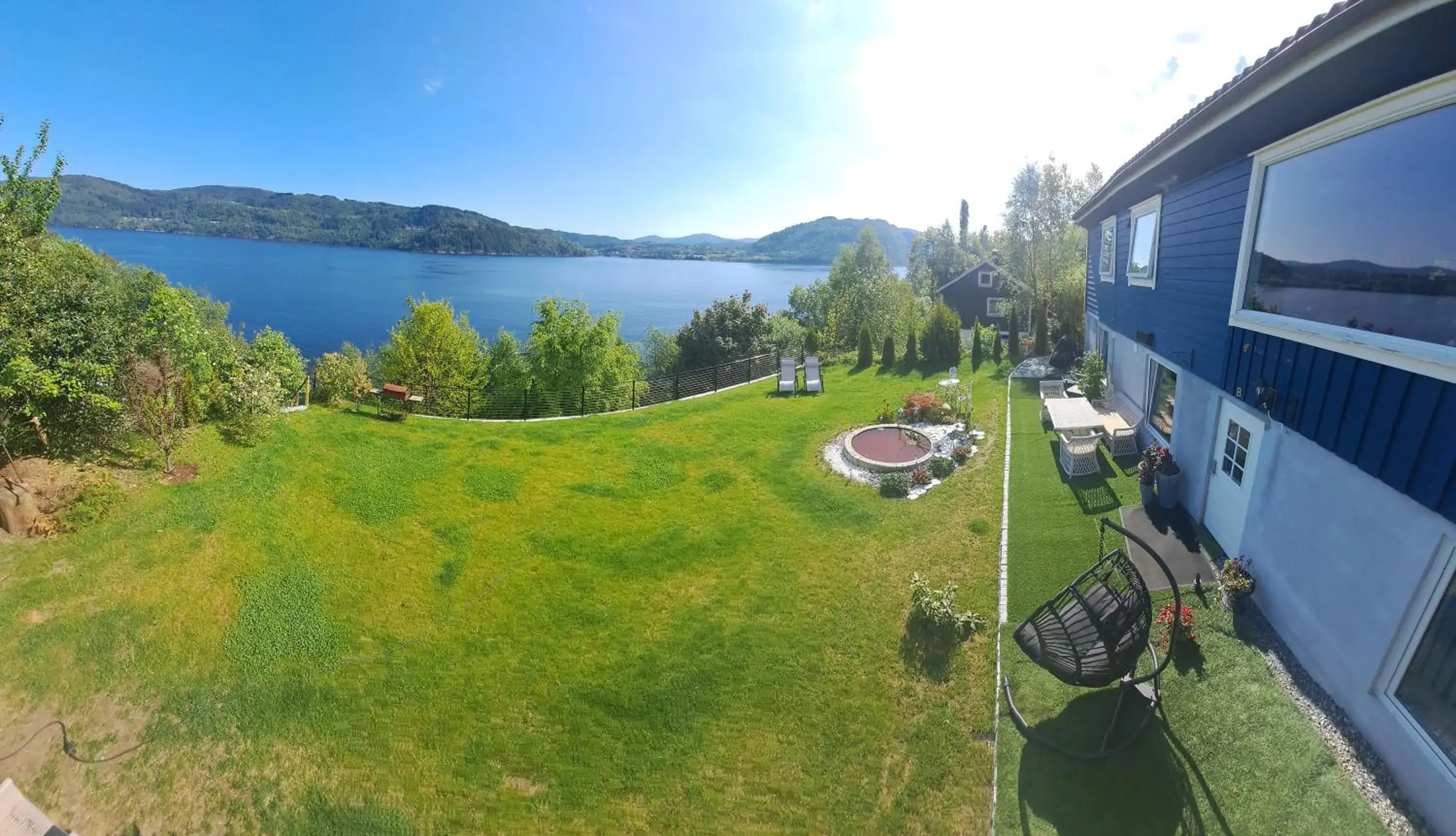 Apartment with Terrace ( 1st Floor ) in Bergen Sunrise Terrace Apartment Apartment with Terrace ( 1st Floor ) in Bergen Sunrise Terrace Apartment