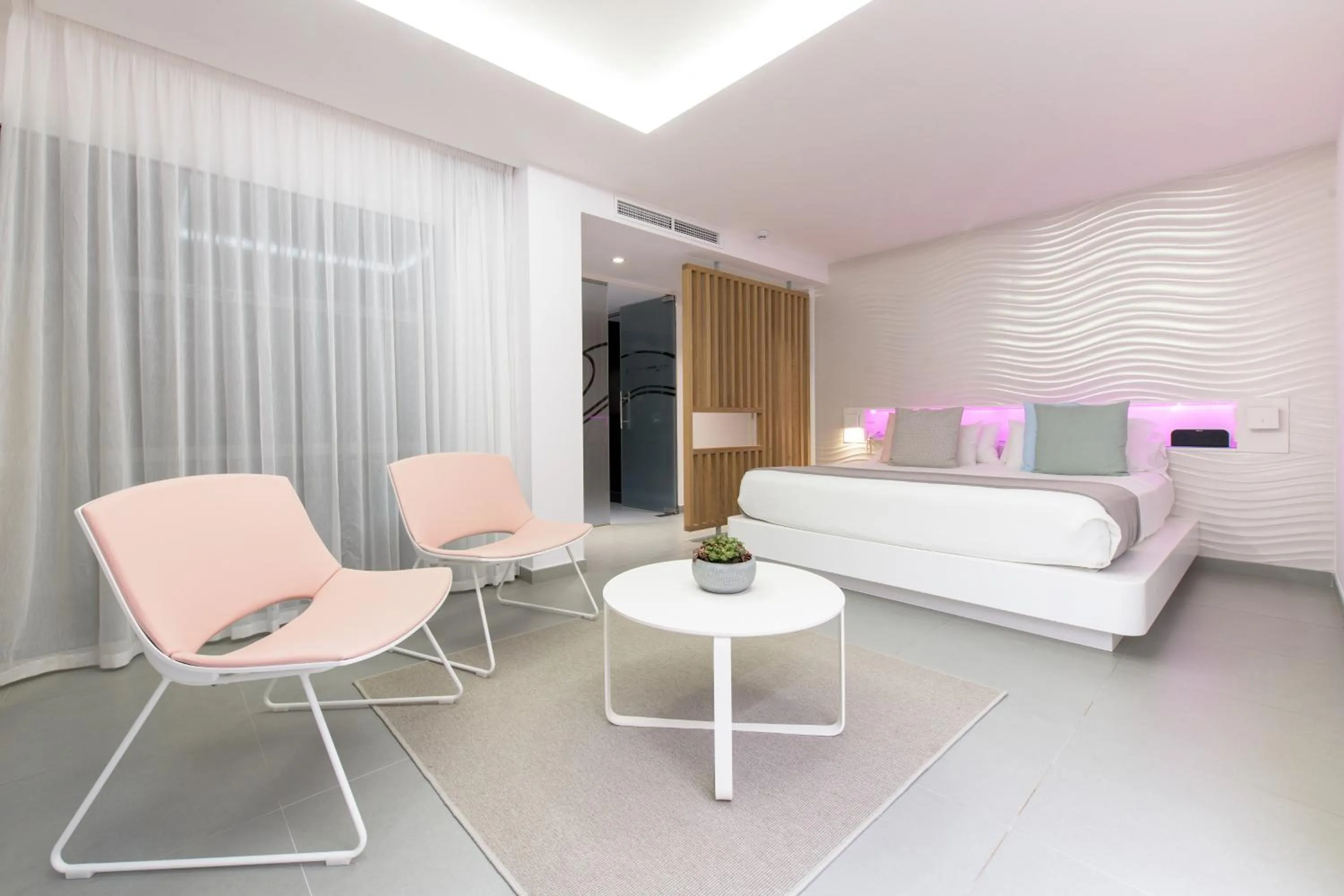 Photo of the whole room, Bed in Hotel Garbi Ibiza & Spa