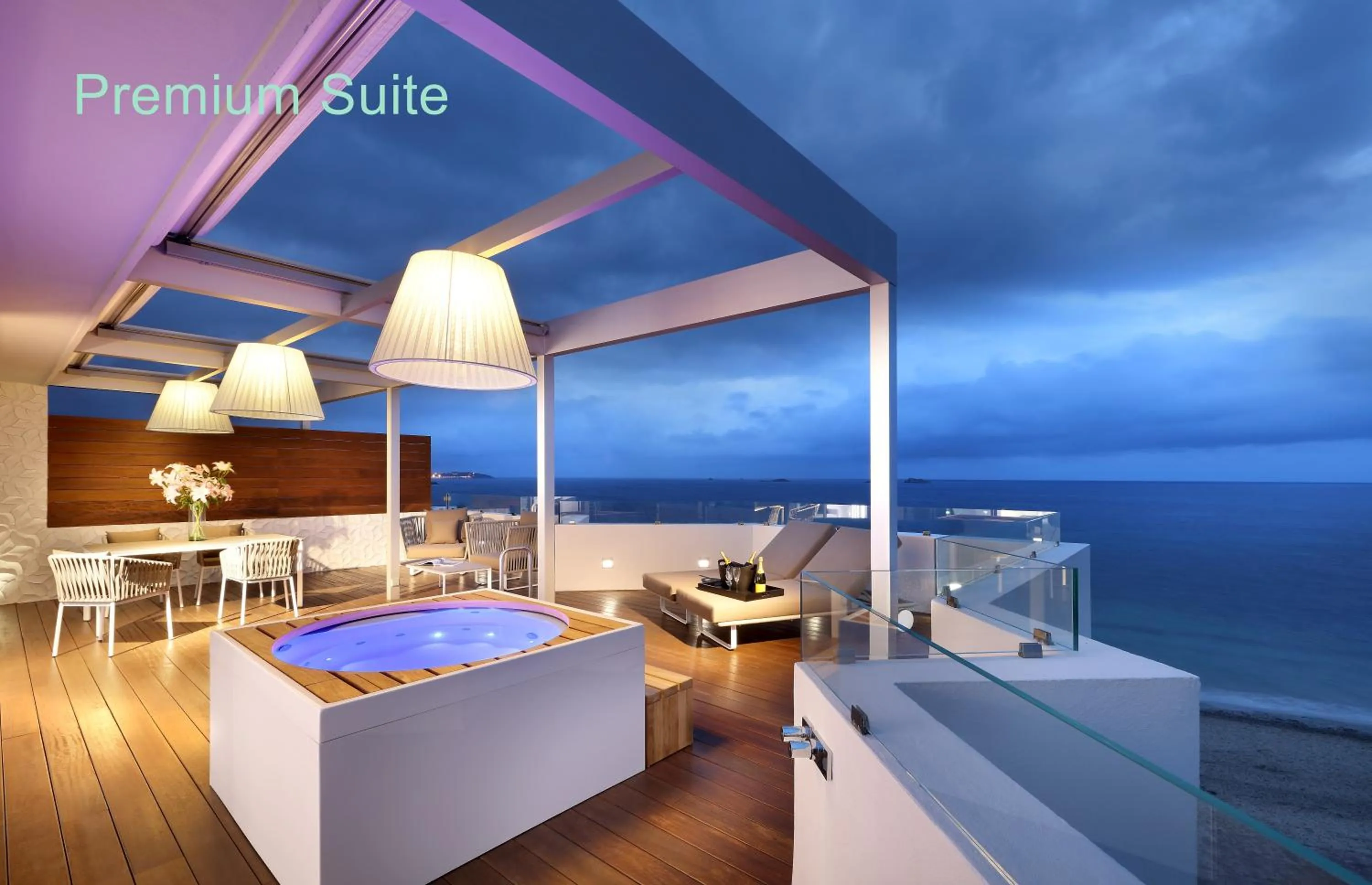 Hot Tub in Hotel Garbi Ibiza & Spa