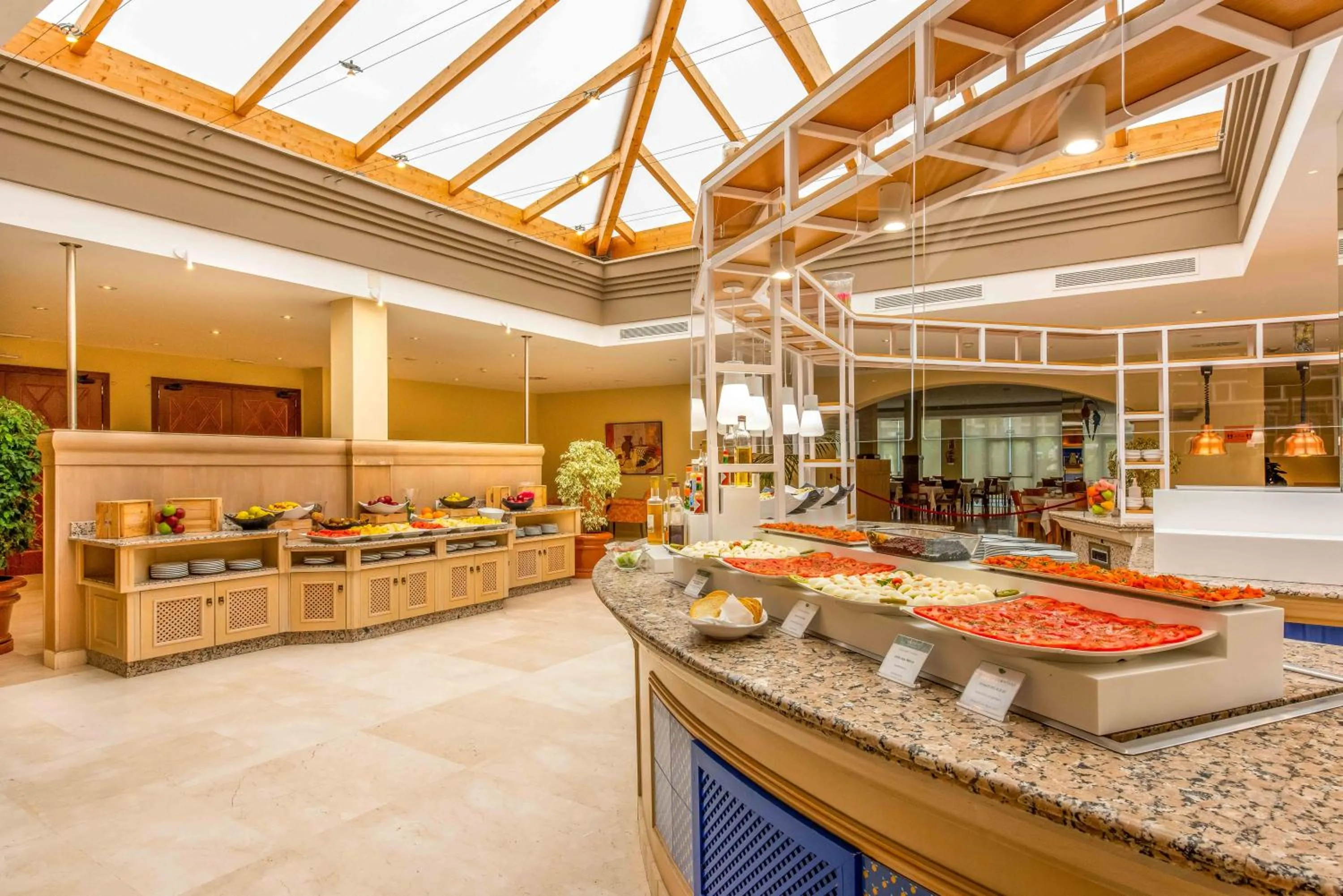 Restaurant/places to eat in Valentin Sancti Petri