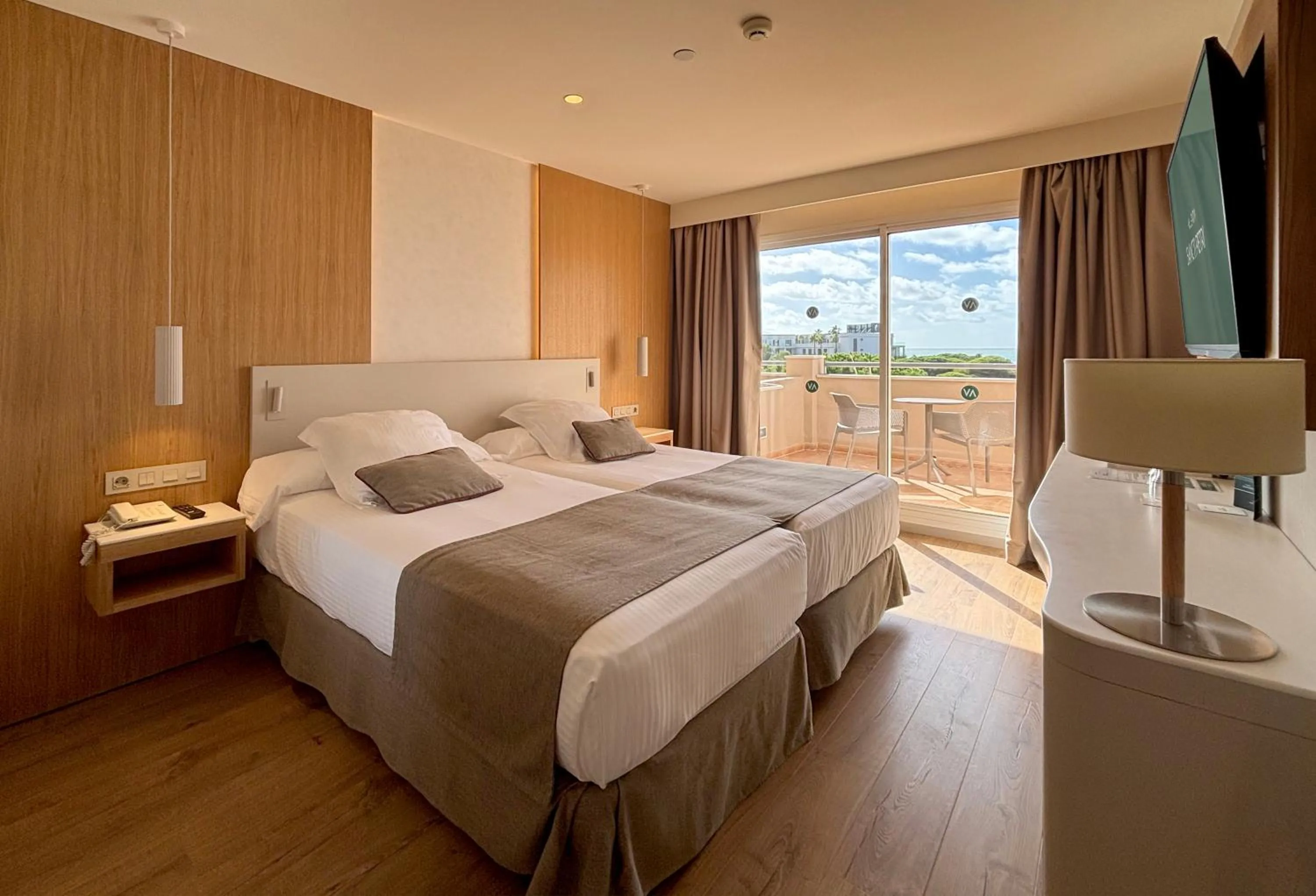 Photo of the whole room, Bed in Valentin Sancti Petri