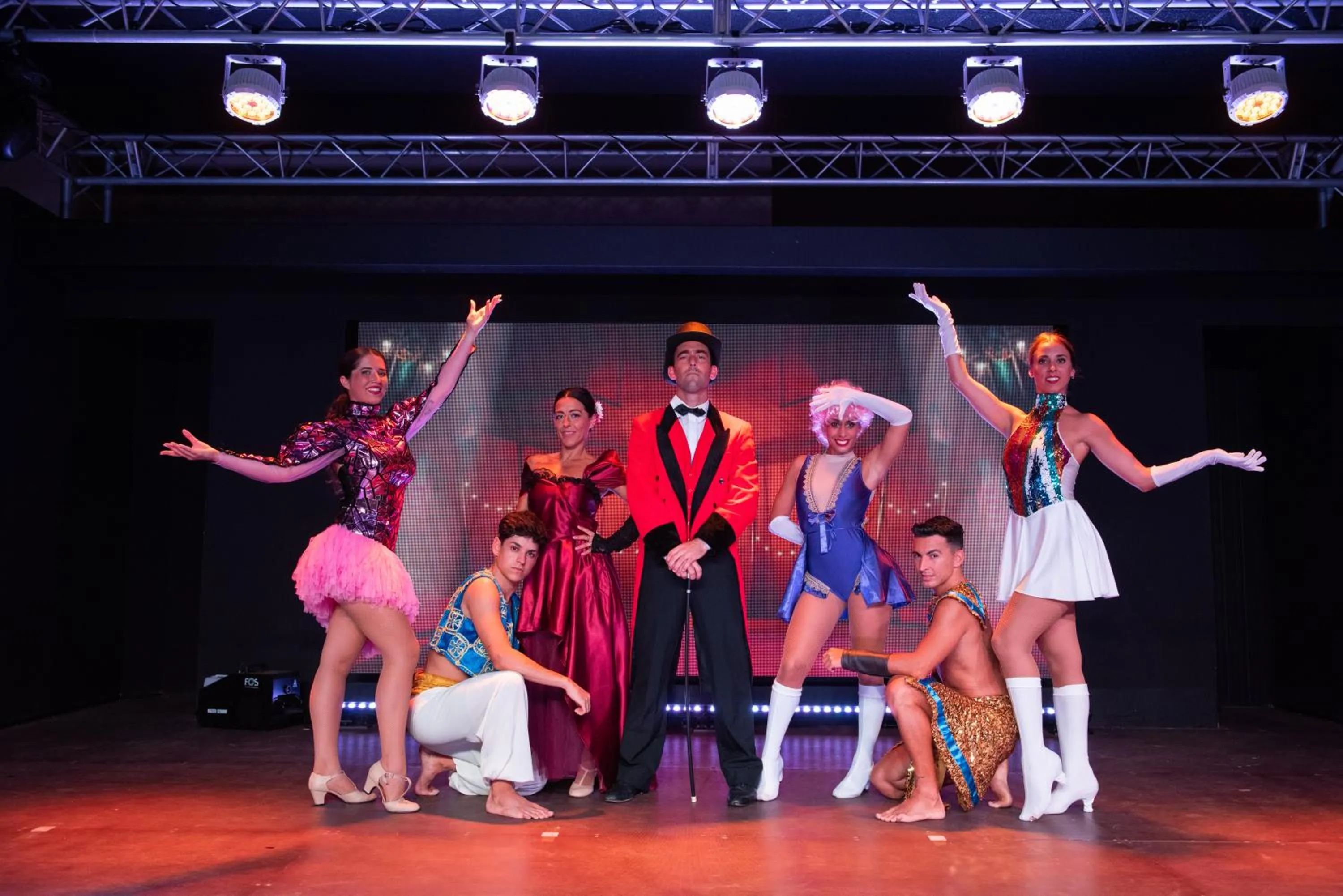 Evening entertainment in Valentin Sancti Petri