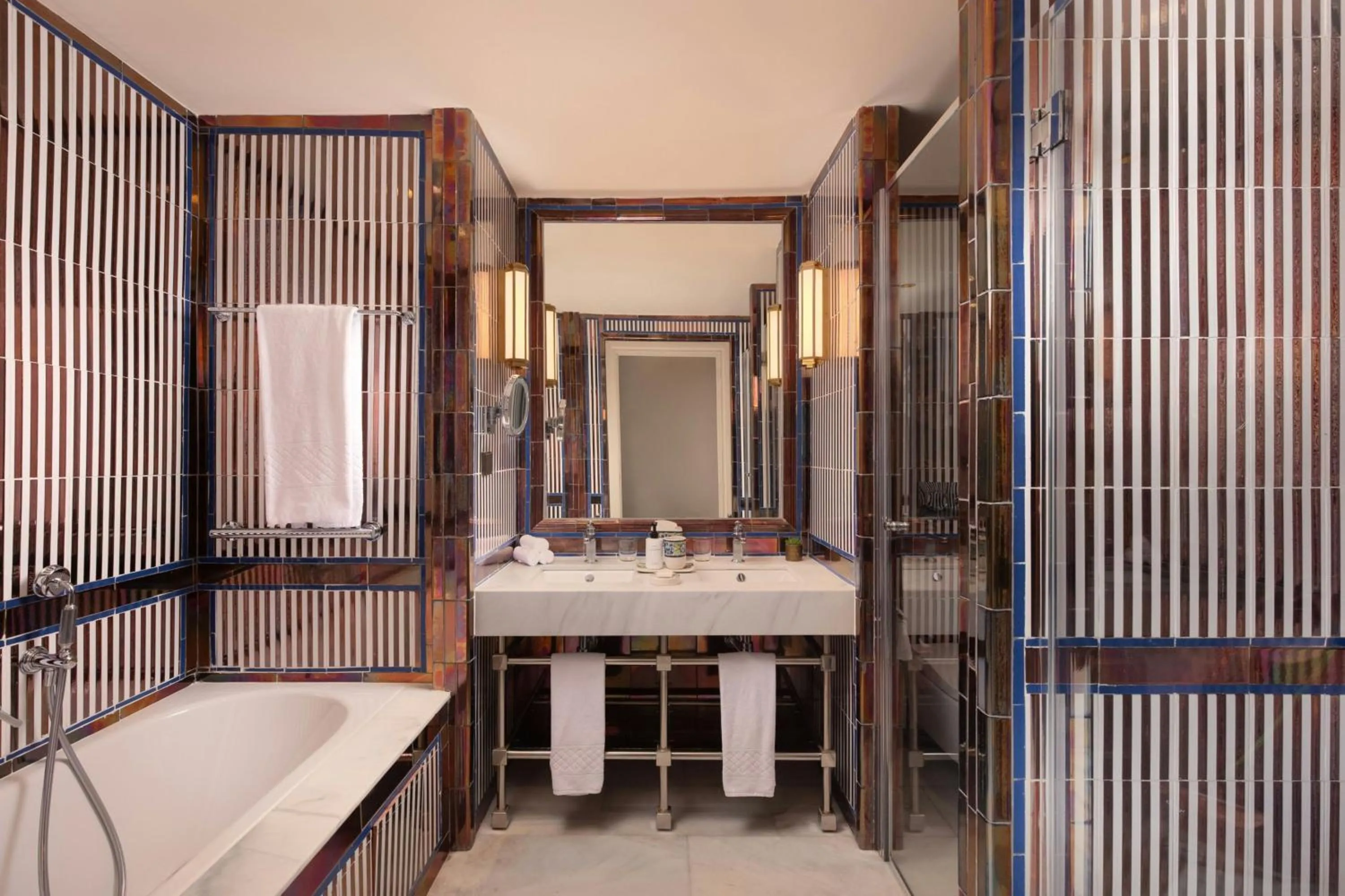 Bathroom in Hotel Alfonso XIII, a Luxury Collection Hotel, Seville