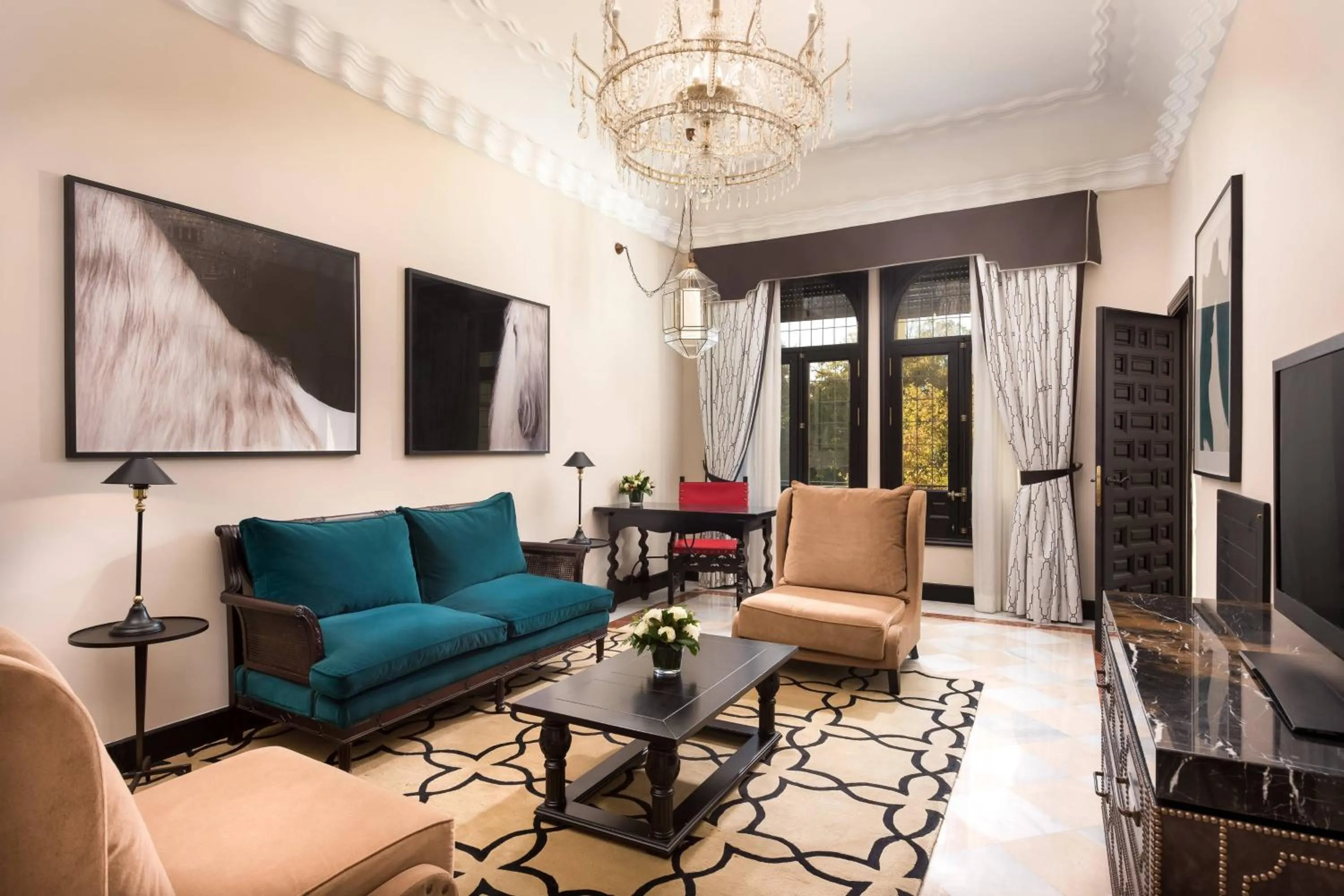 Living room in Hotel Alfonso XIII, a Luxury Collection Hotel, Seville