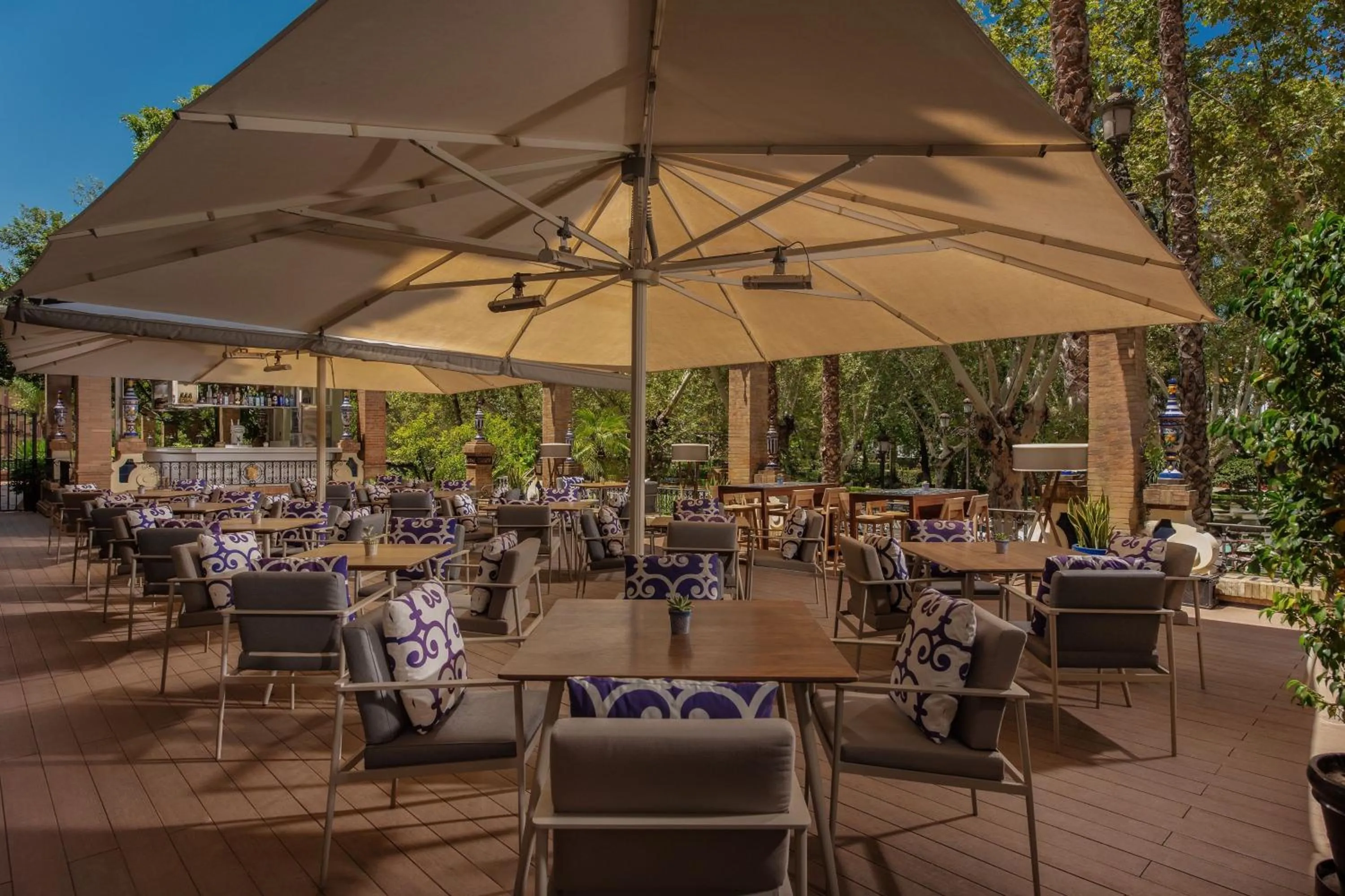 Restaurant/places to eat in Hotel Alfonso XIII, a Luxury Collection Hotel, Seville