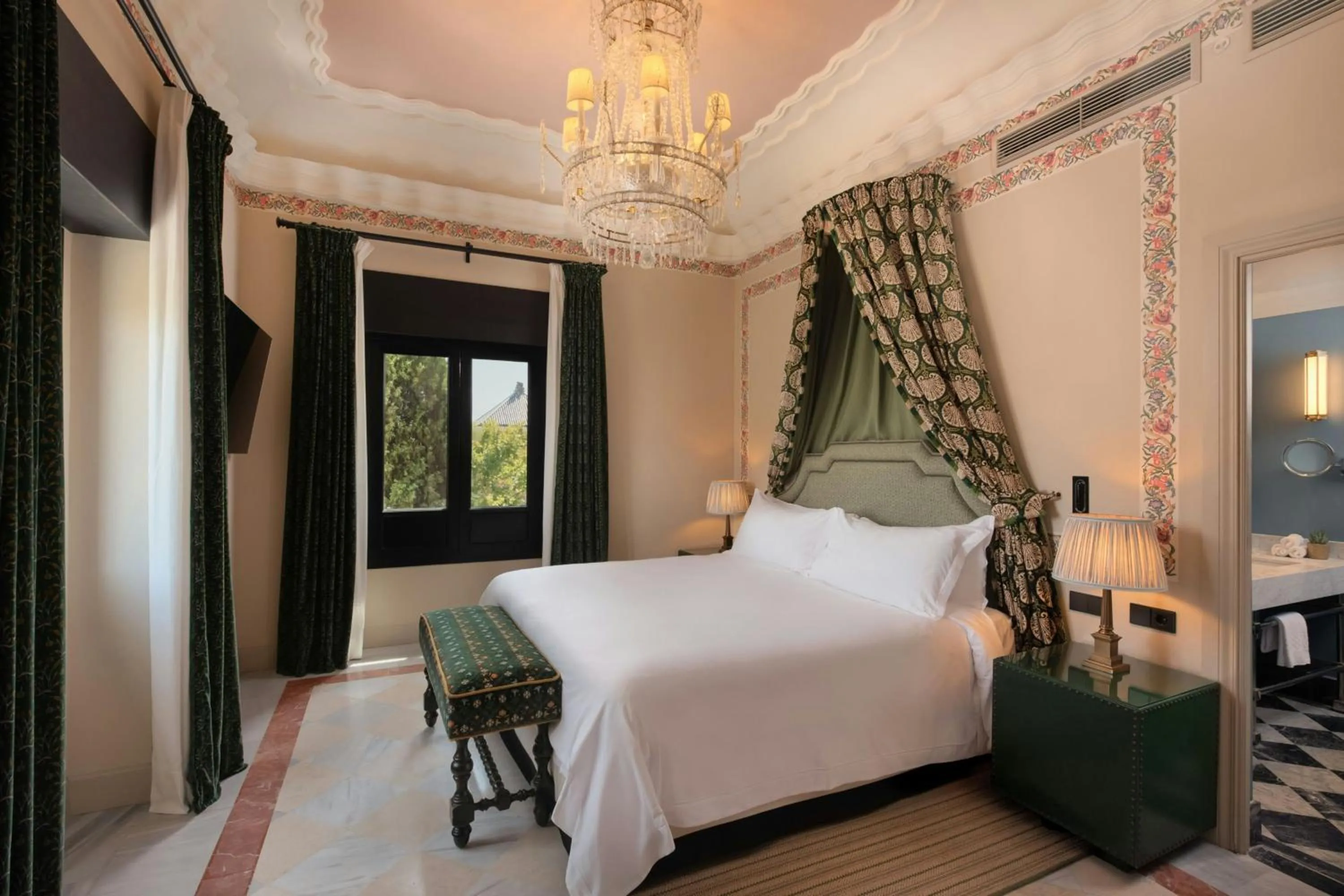 Bedroom, Bed in Hotel Alfonso XIII, a Luxury Collection Hotel, Seville