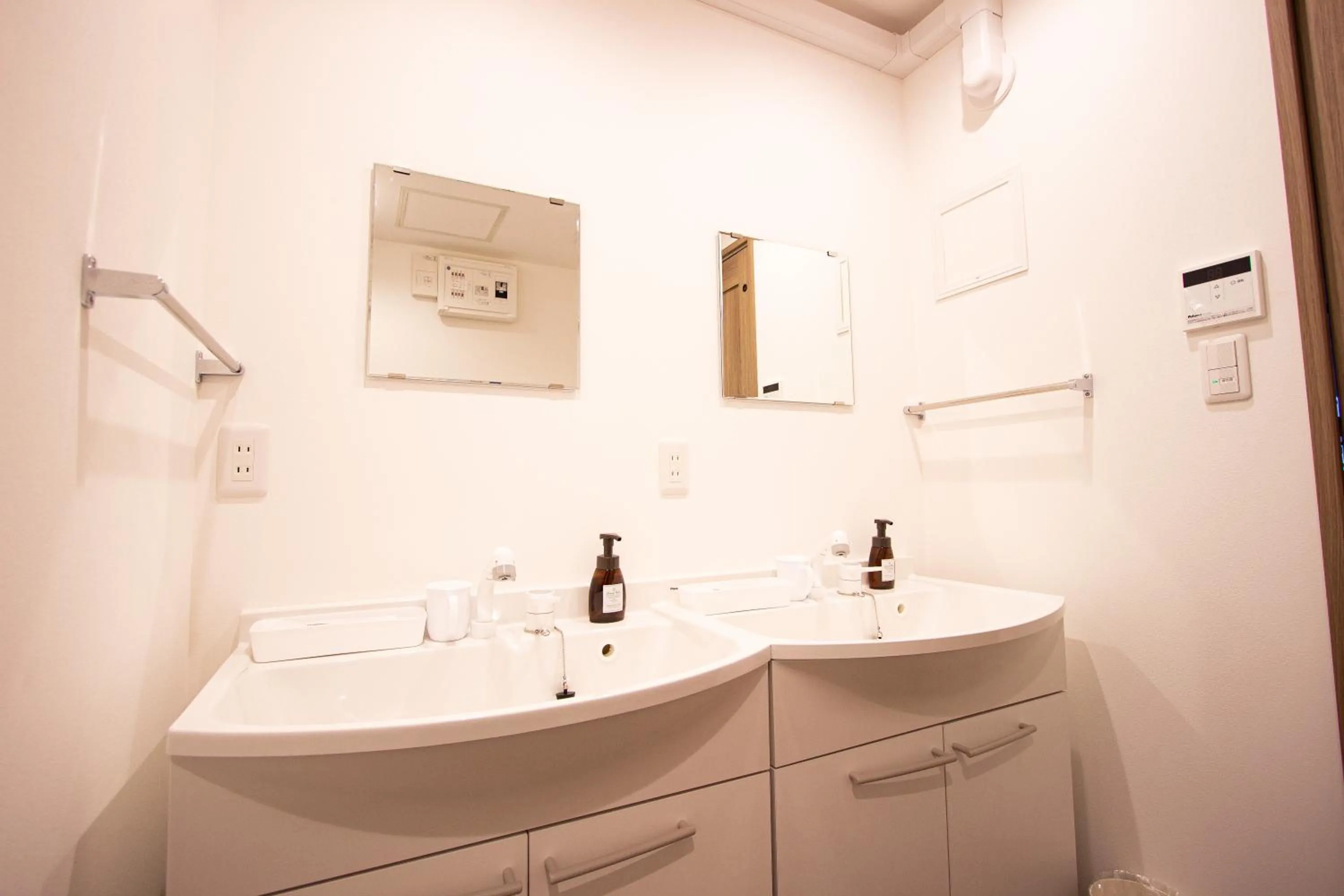 Photo of the whole room in HIRO BUILDING Apartment Stay