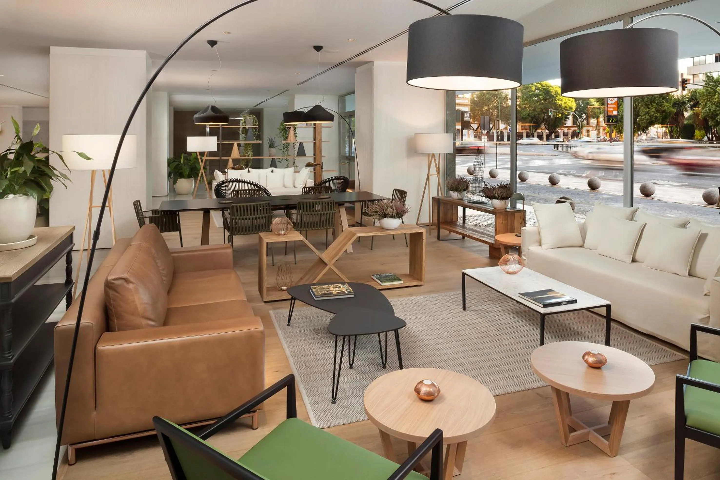 Restaurant/places to eat in Melia Lebreros