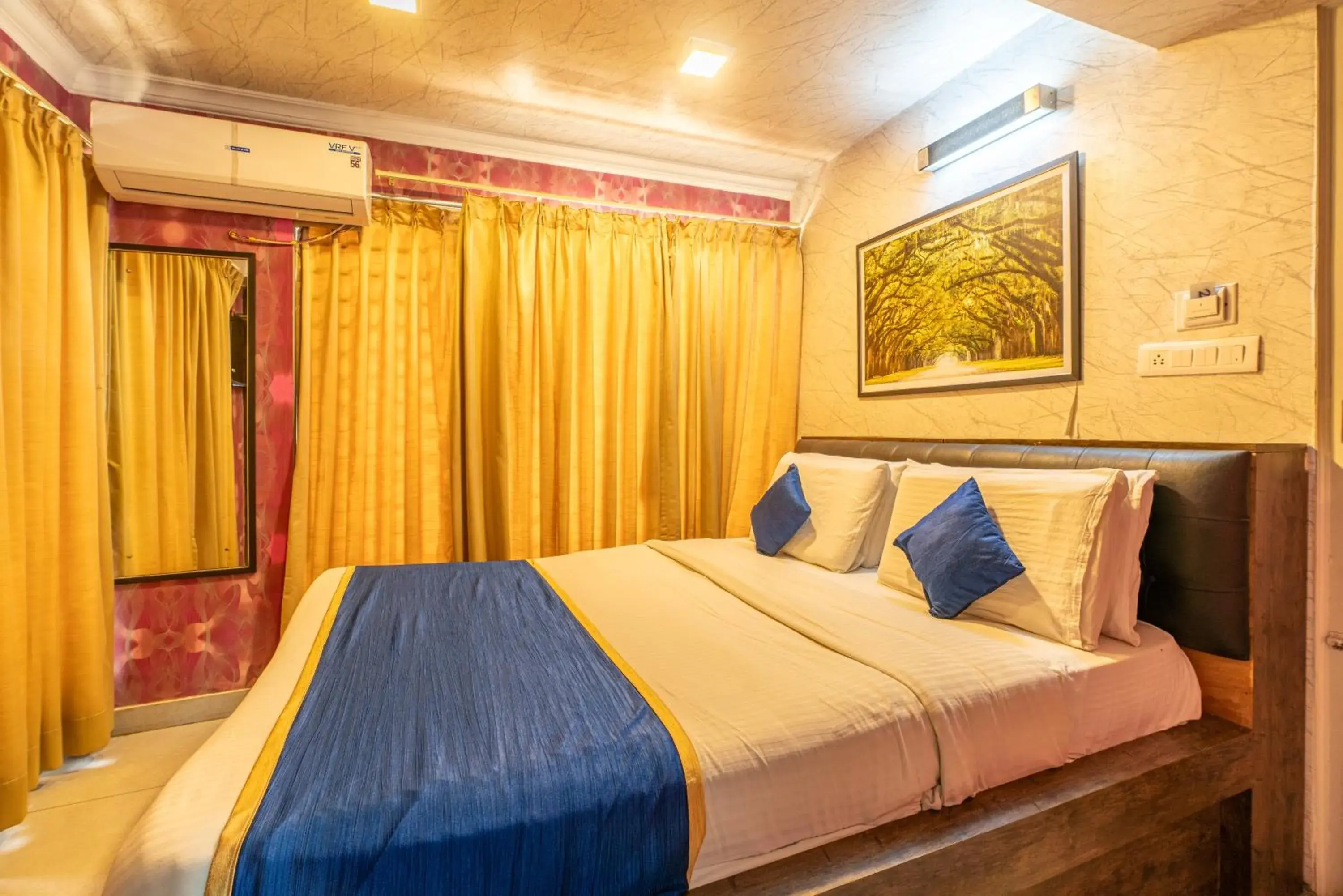 Queen Room - single occupancy in Seasons Suites - JP Nagar Queen Room - single occupancy in Seasons Suites - JP Nagar
