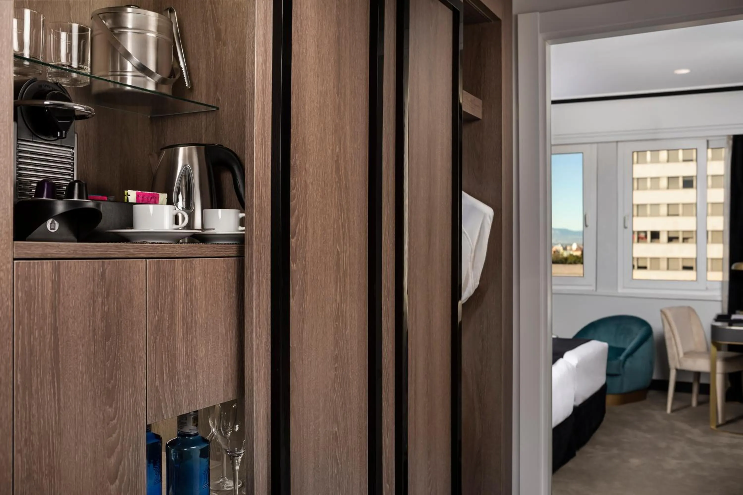 Coffee/tea facilities, Bed in Melia Castilla