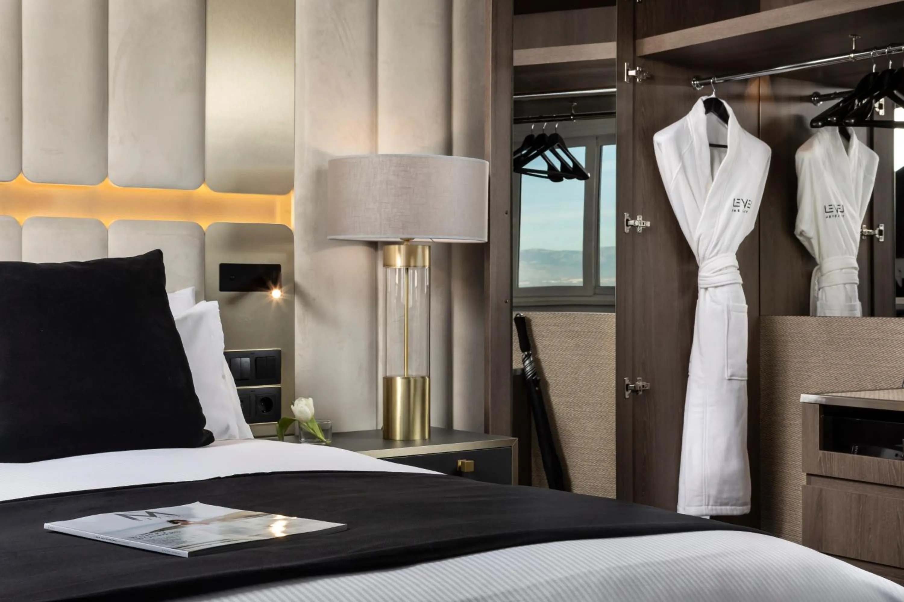 Bedroom, Bed in Melia Castilla