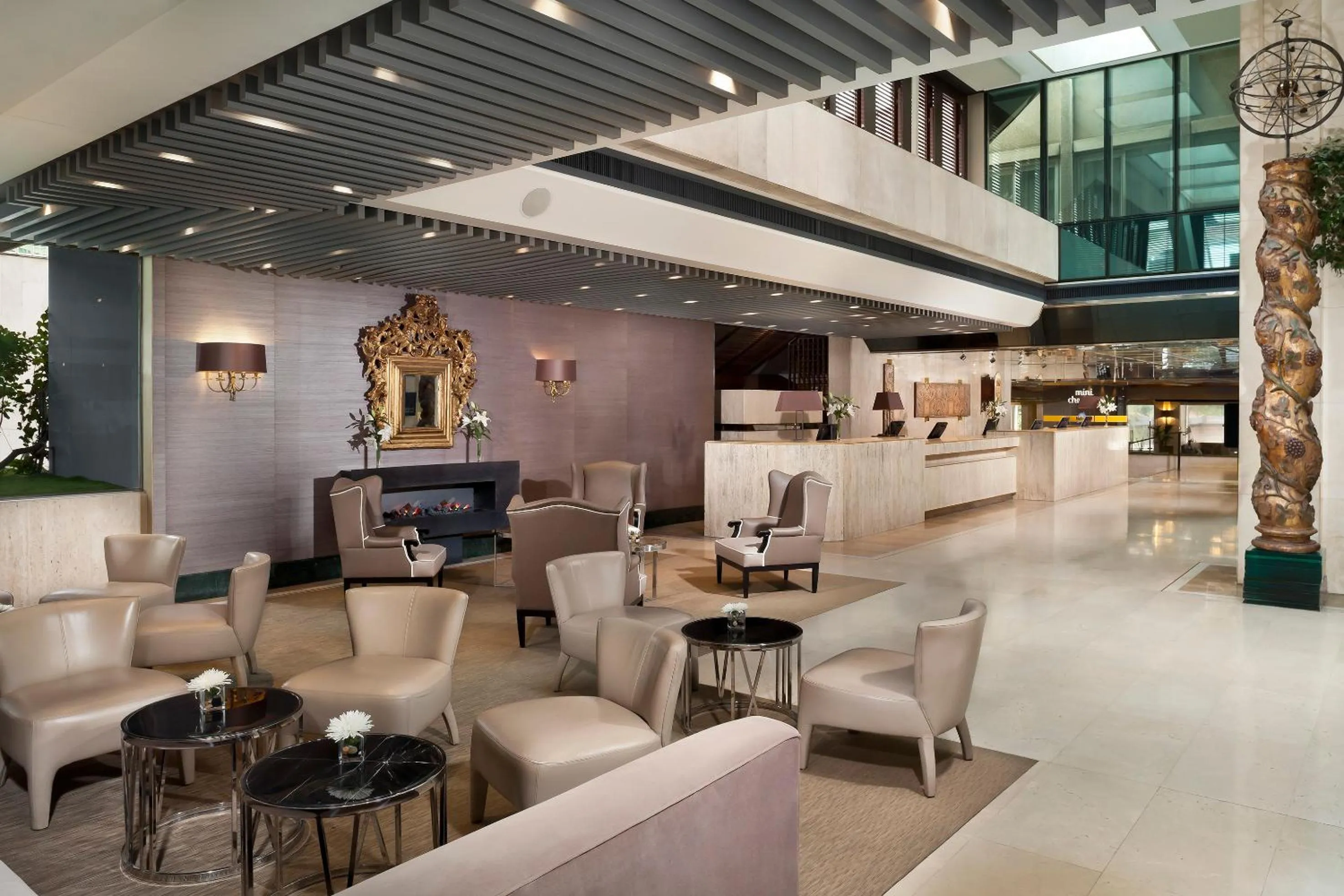 Lobby or reception in Melia Castilla