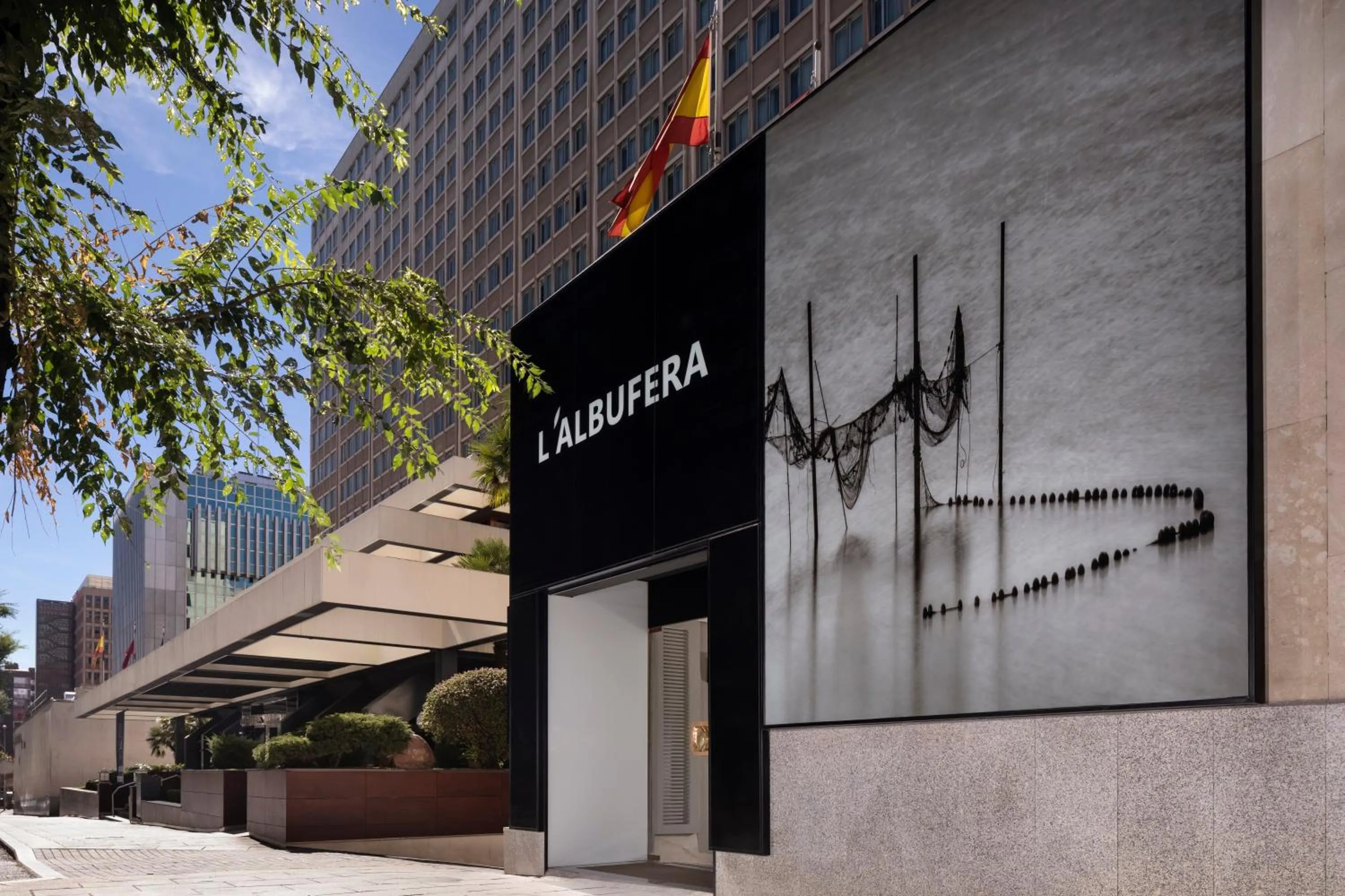 Restaurant/places to eat in Melia Castilla