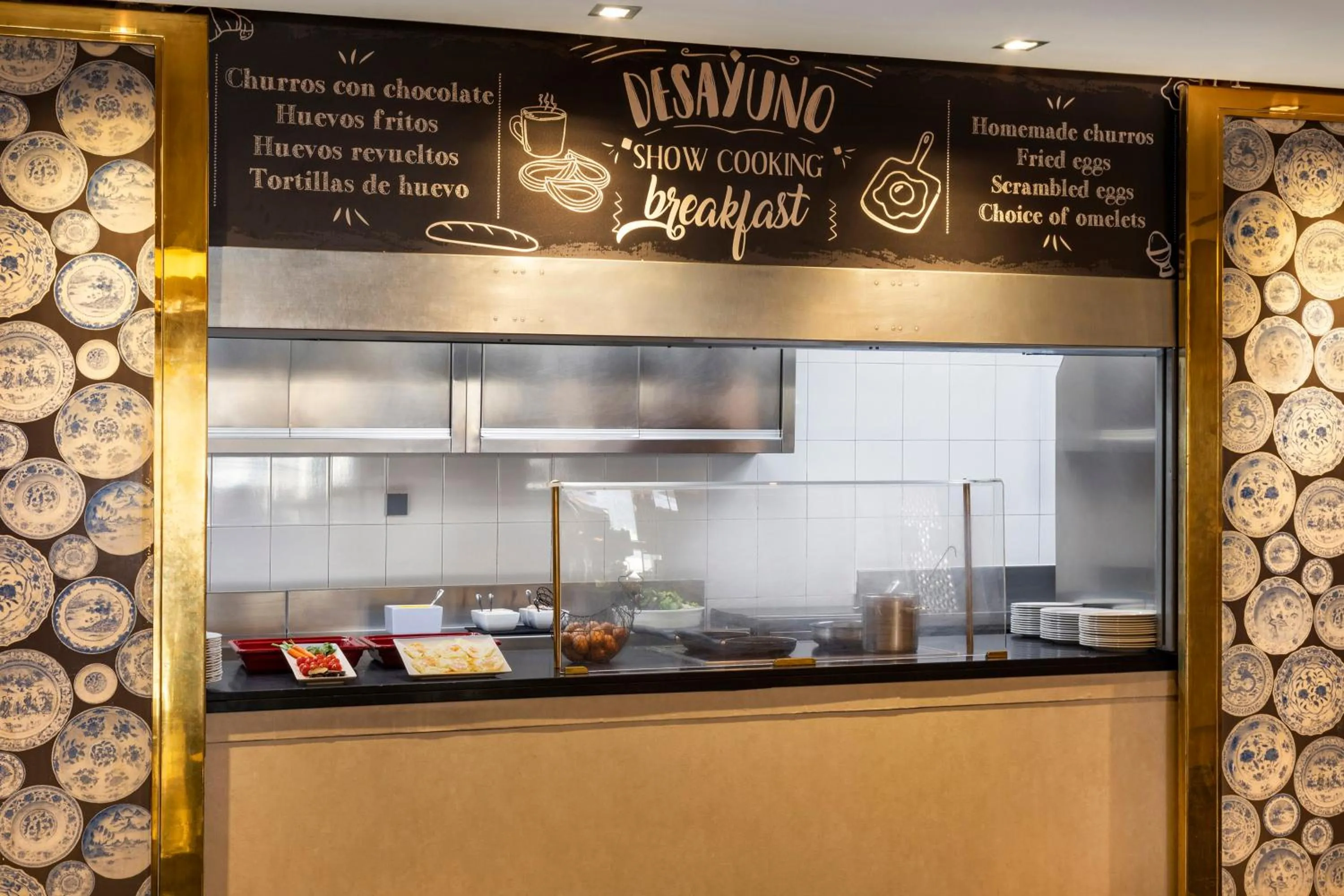 Restaurant/places to eat in Melia Castilla