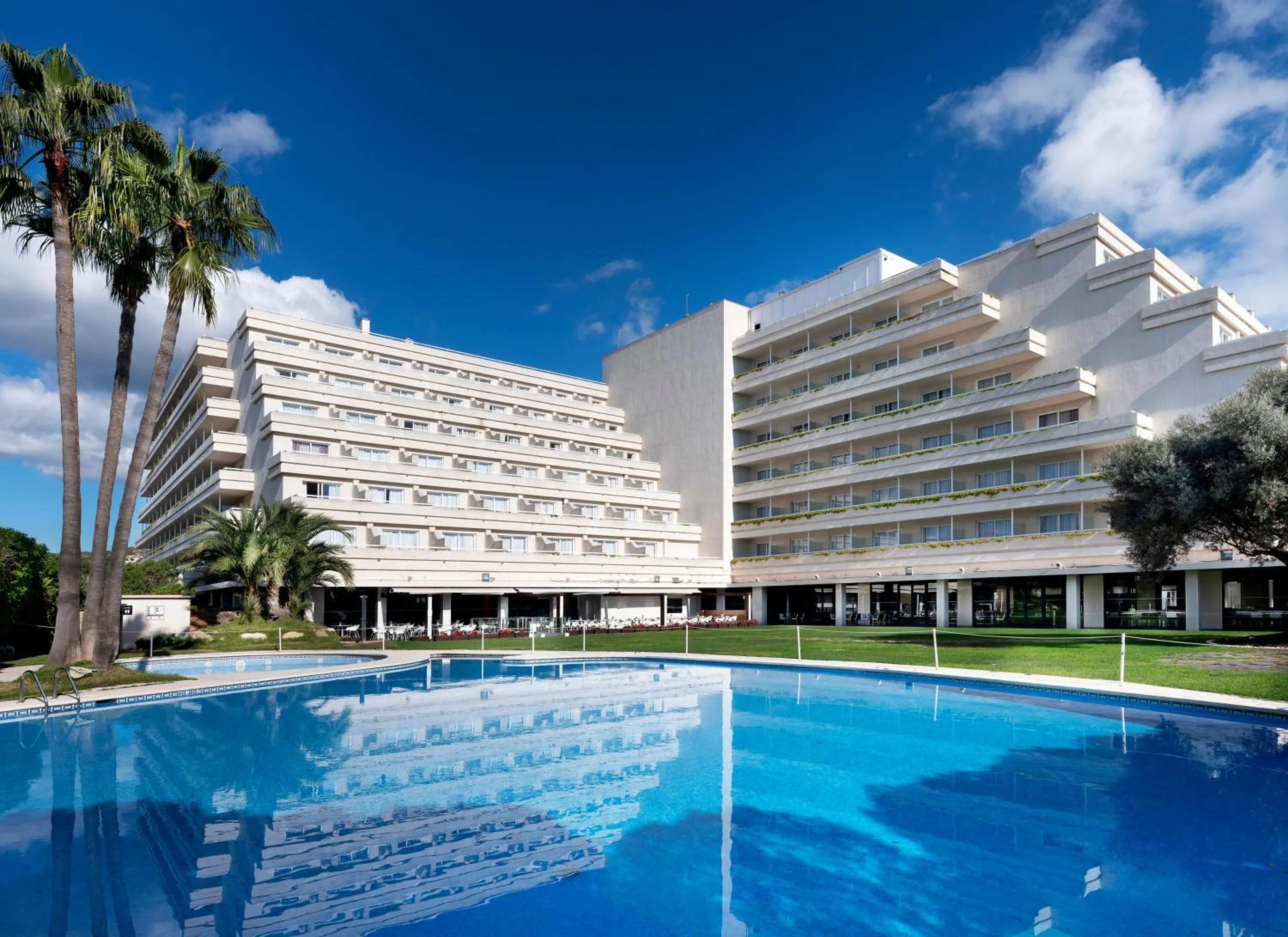 Property building in Melia Sitges