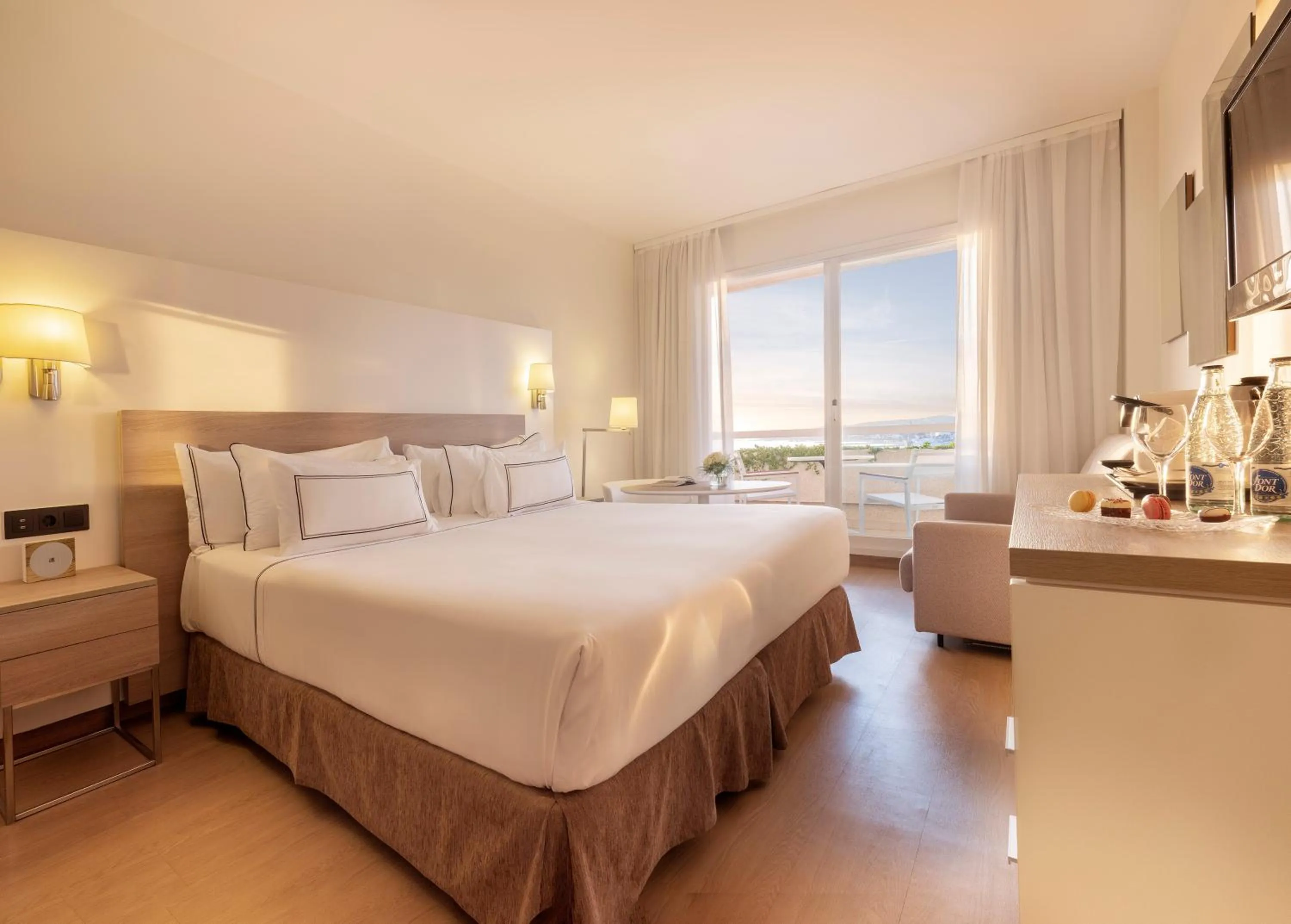 Bedroom, Bed in Melia Sitges